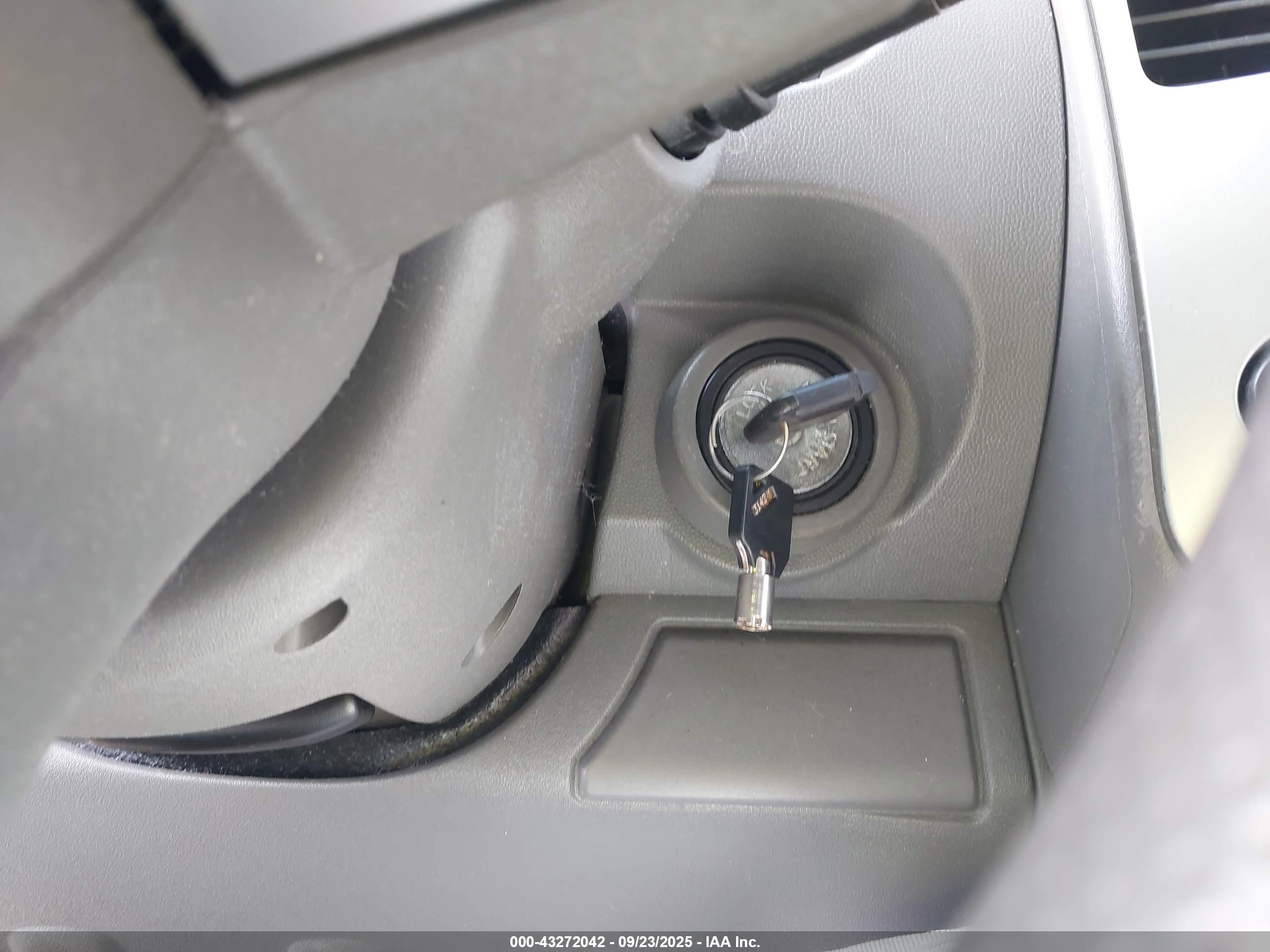 NISSAN FRONTIER image 11