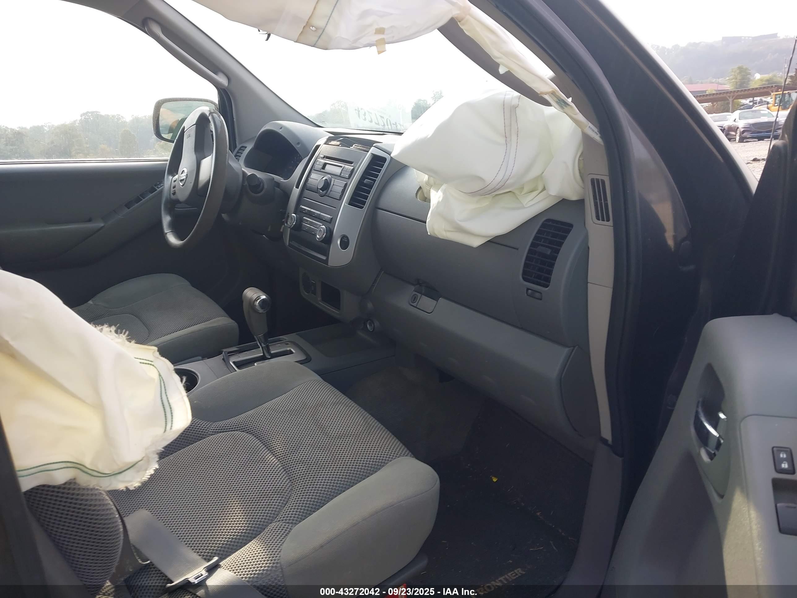 NISSAN FRONTIER image 5