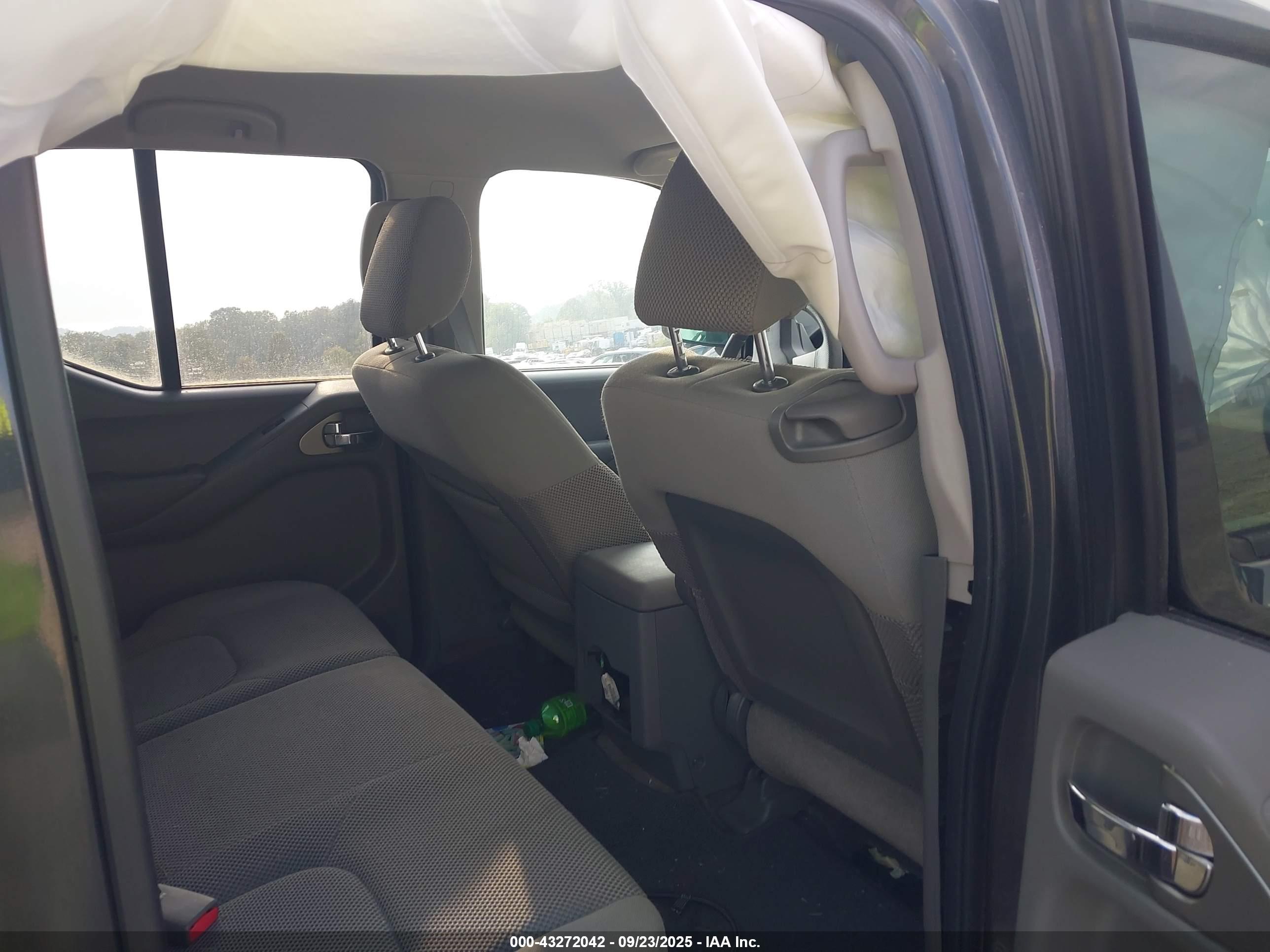 NISSAN FRONTIER image 8