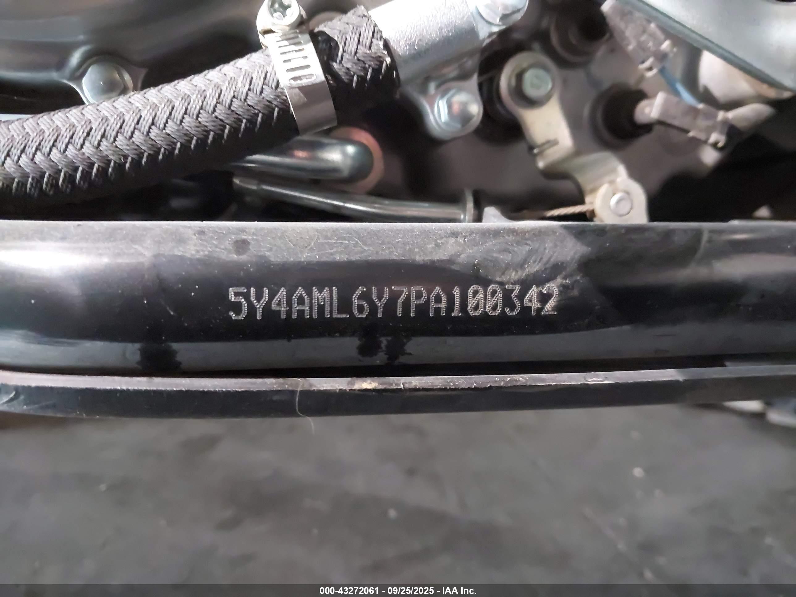 YAMAHA YFM700 image 10