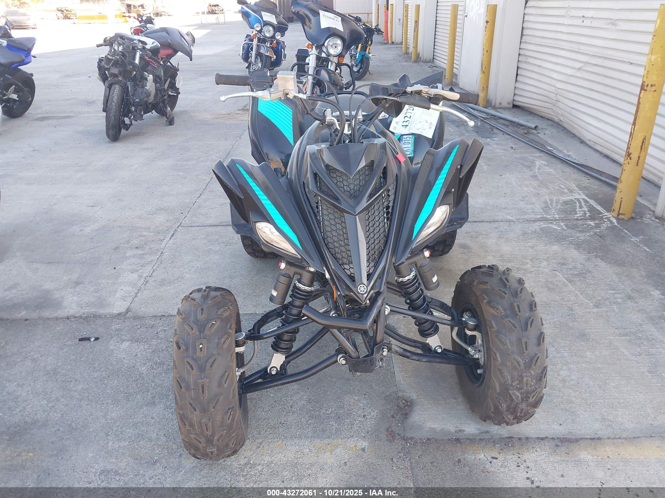 YAMAHA YFM700 image 5