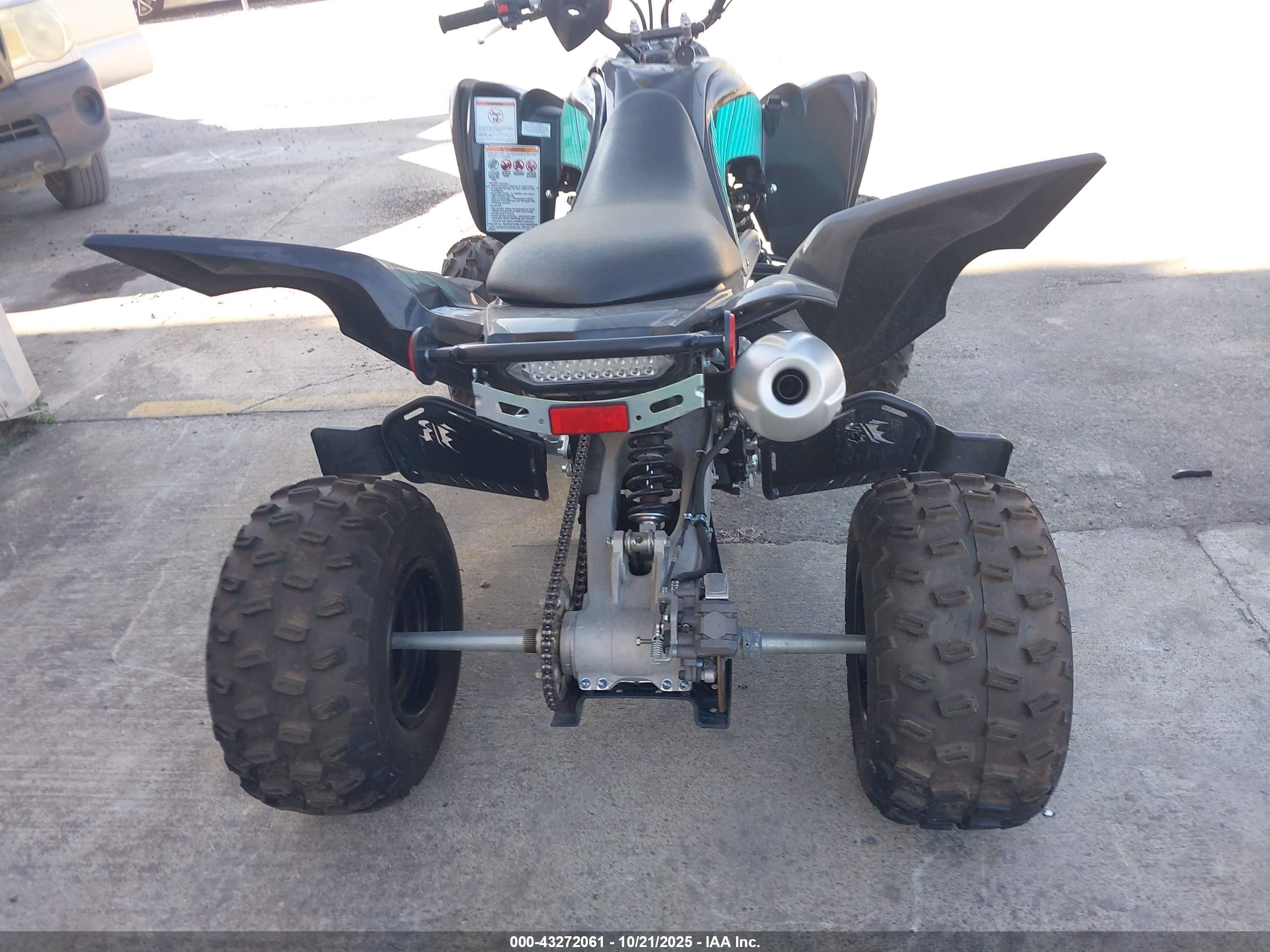 YAMAHA YFM700 image 6
