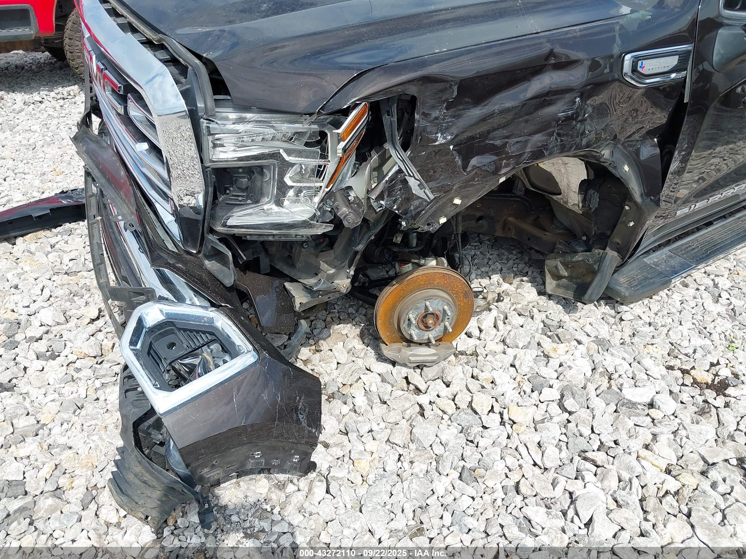 GMC SIERRA image 6