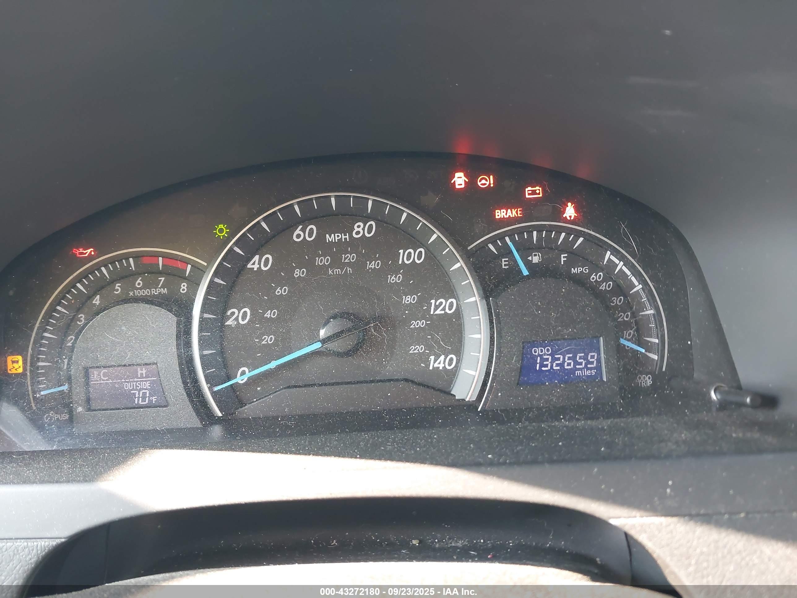 TOYOTA CAMRY image 7