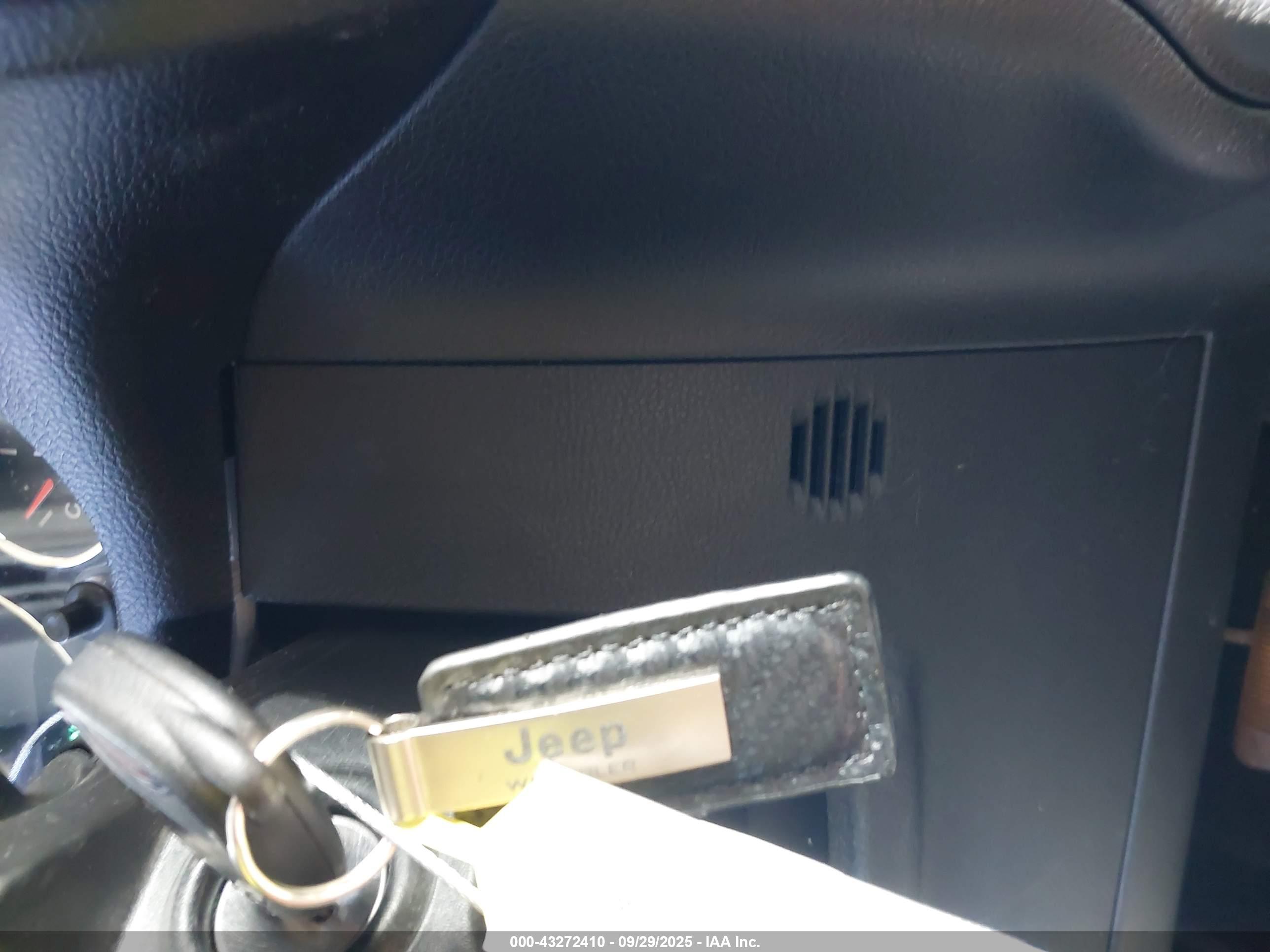 JEEP WRANGLER image 11