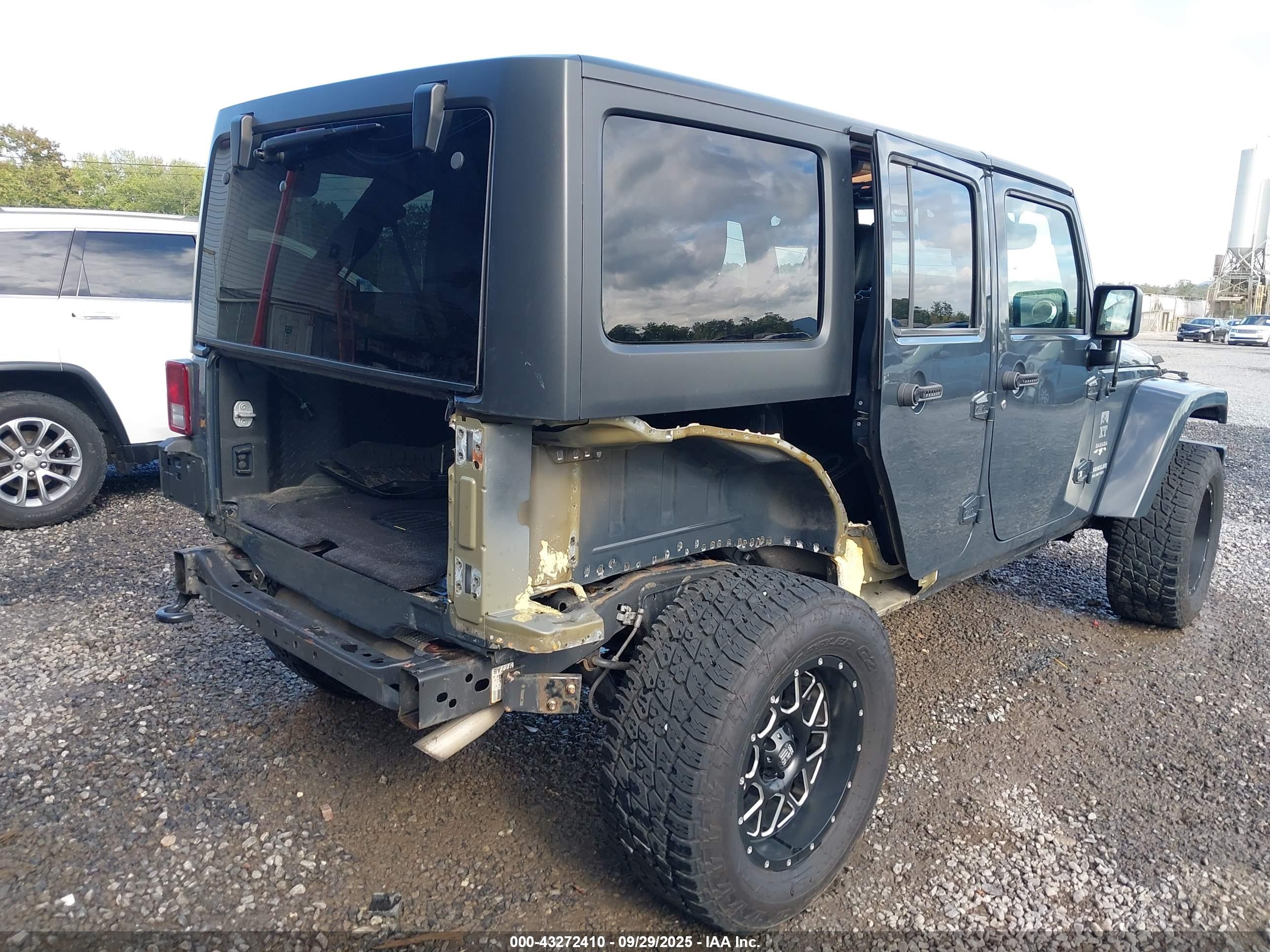 JEEP WRANGLER image 6