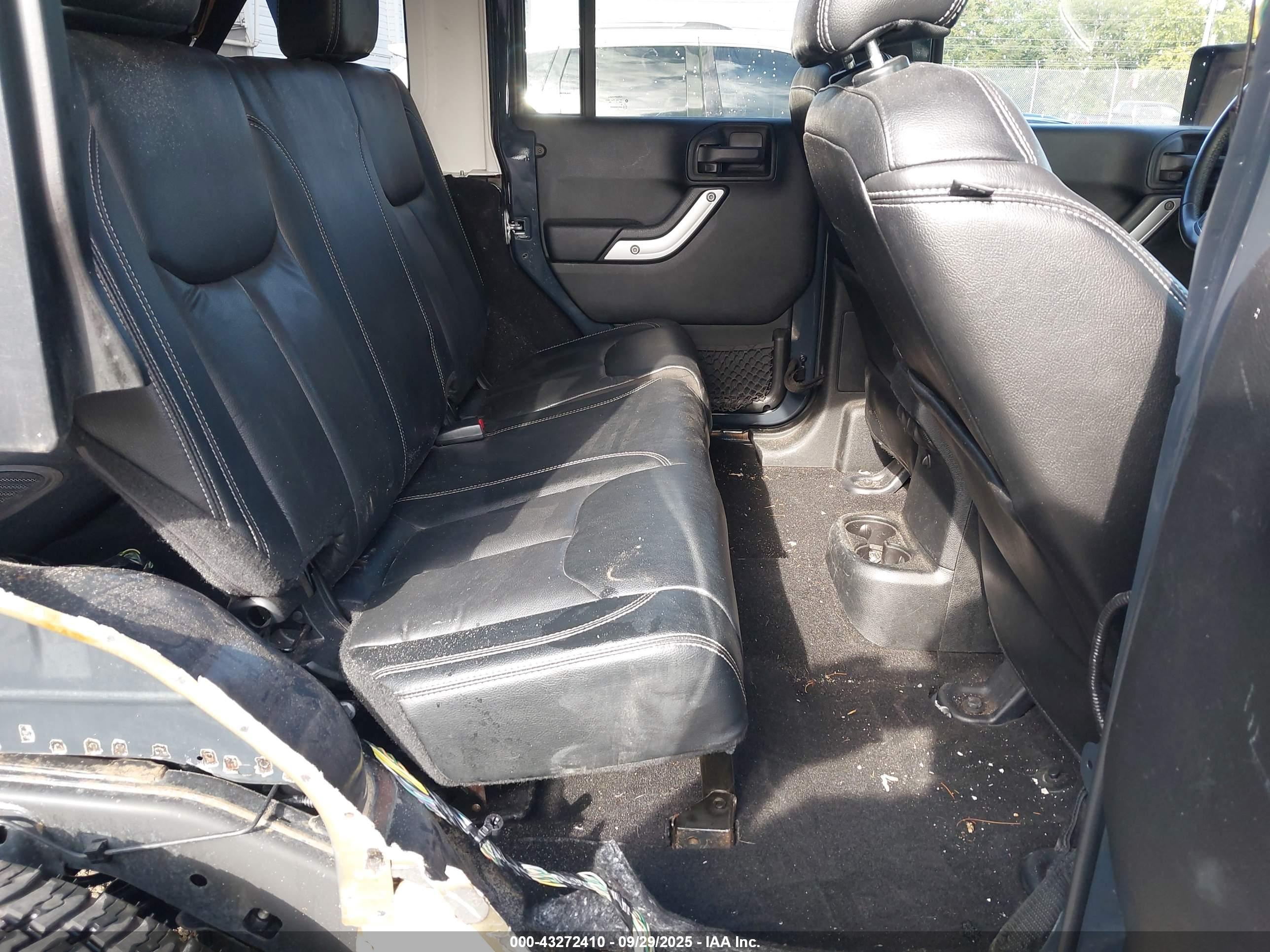 JEEP WRANGLER image 8