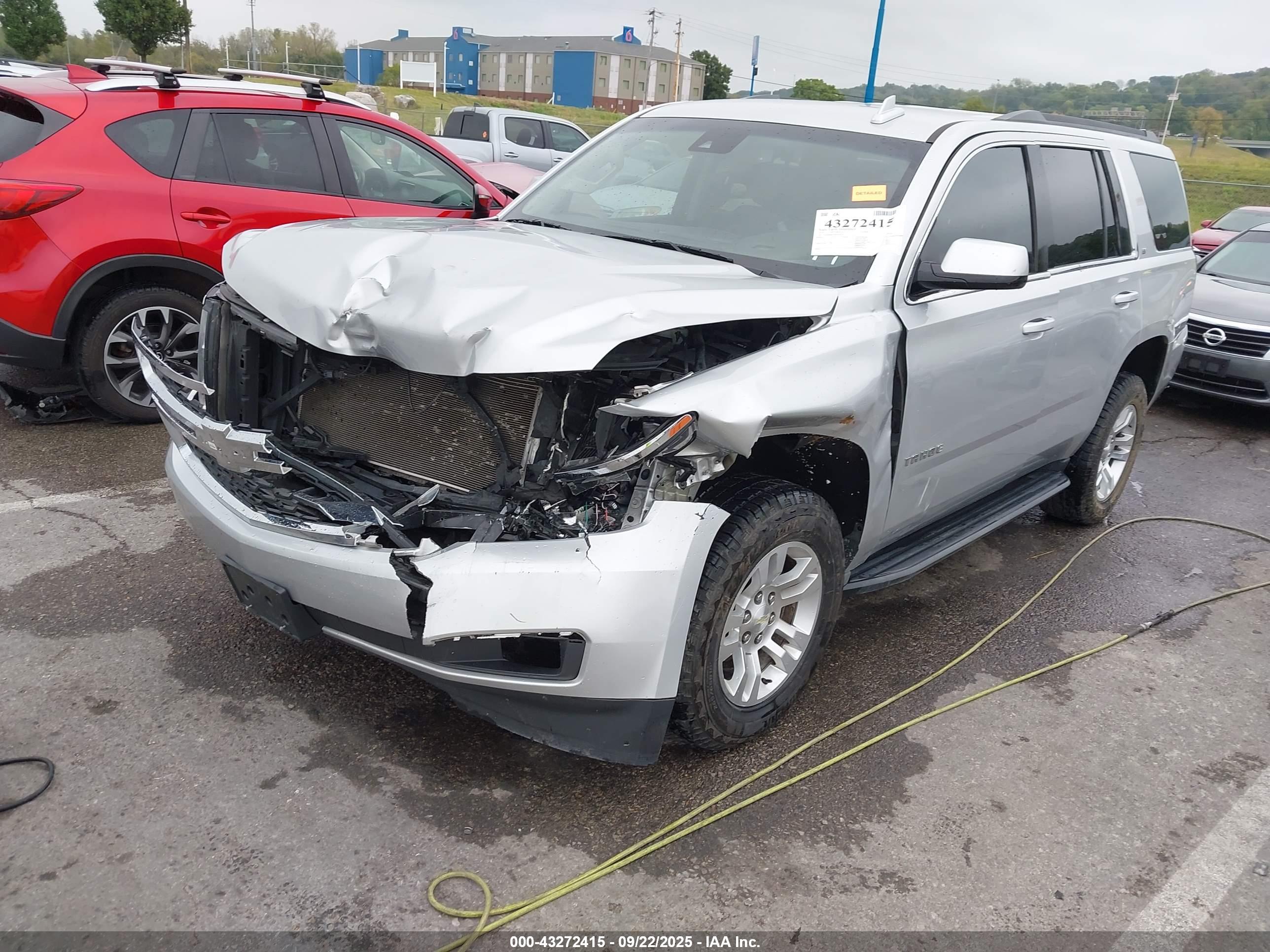 CHEVROLET TAHOE image 2