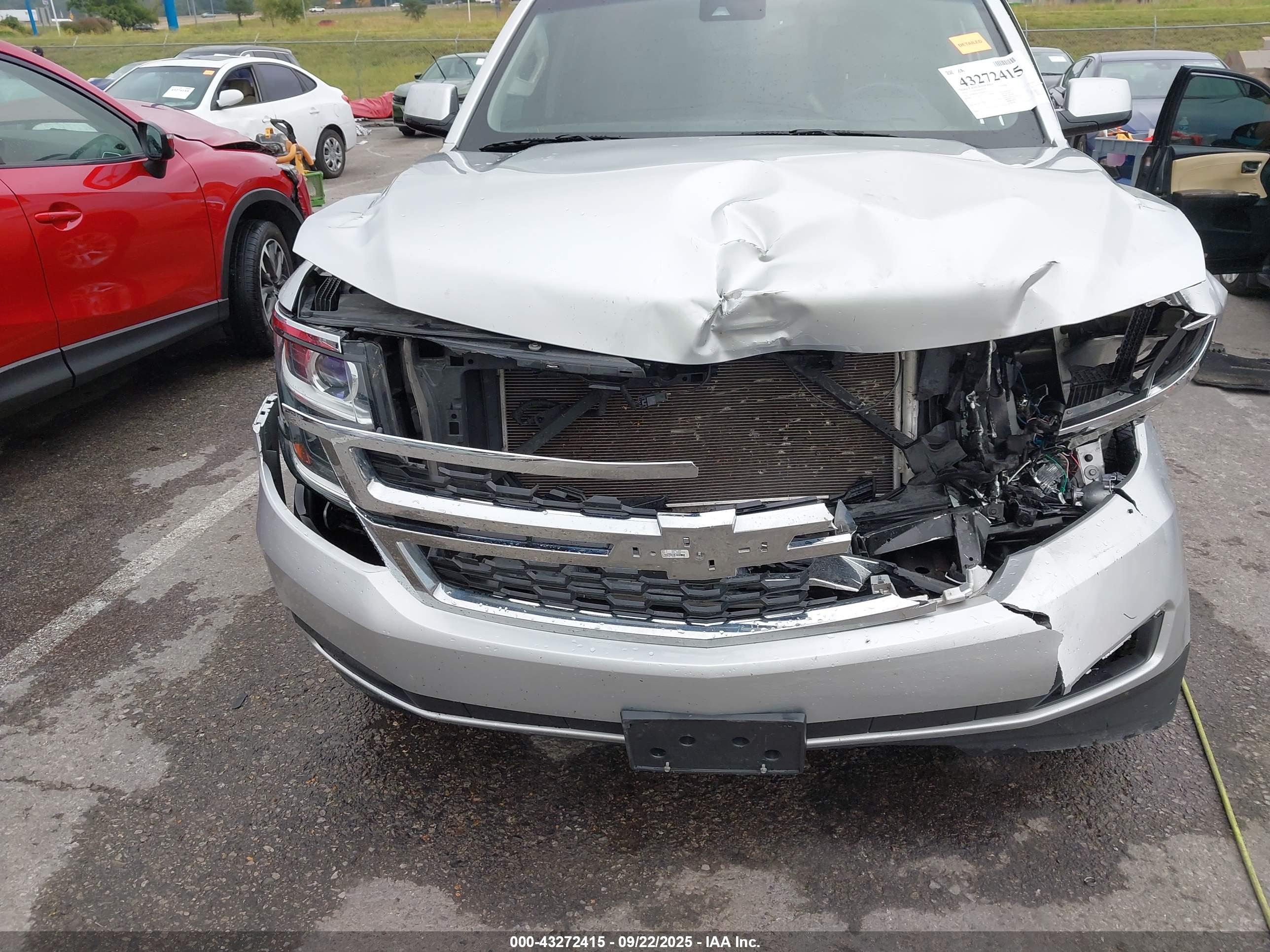 CHEVROLET TAHOE image 6