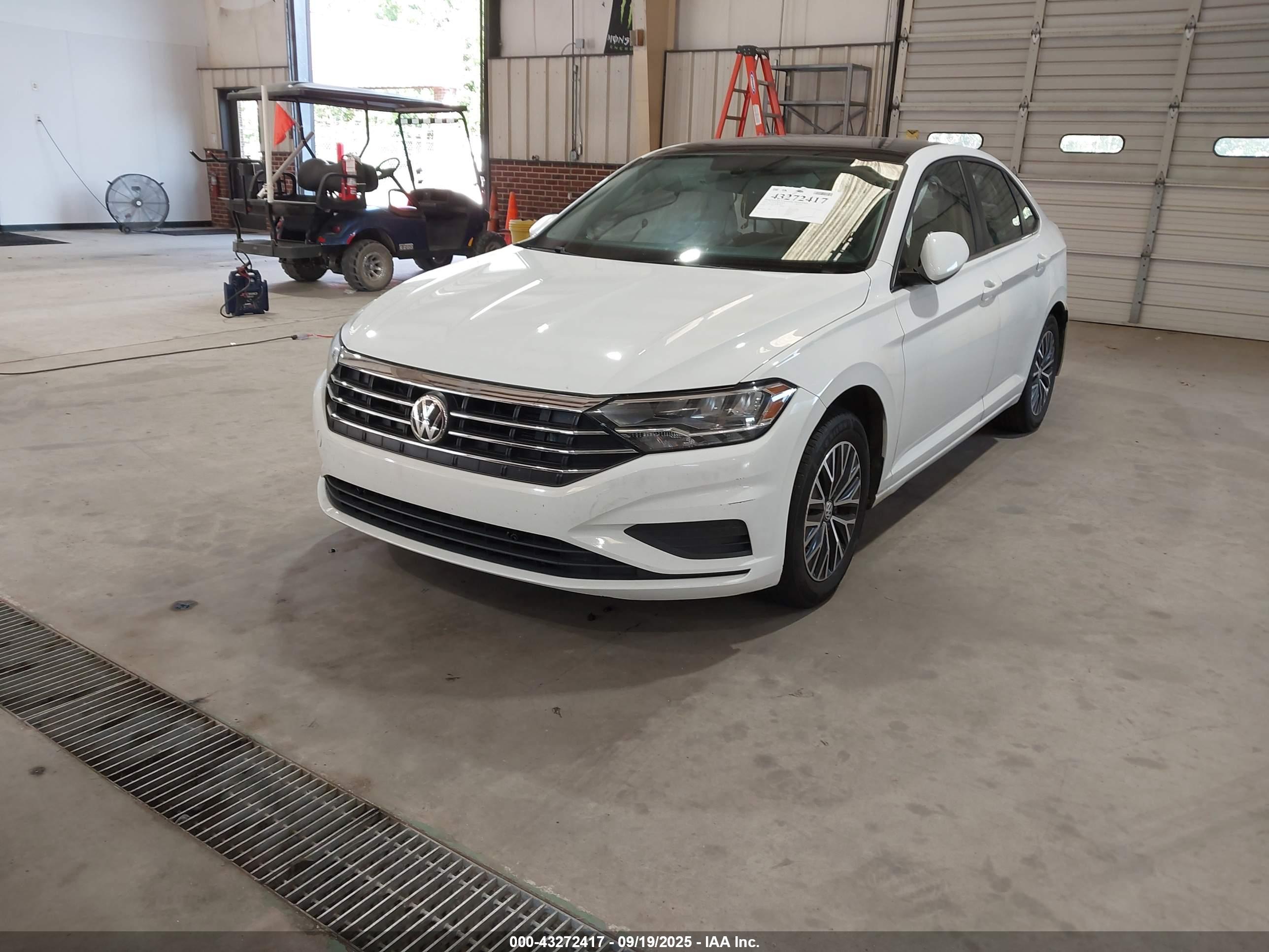 VOLKSWAGEN JETTA image 2