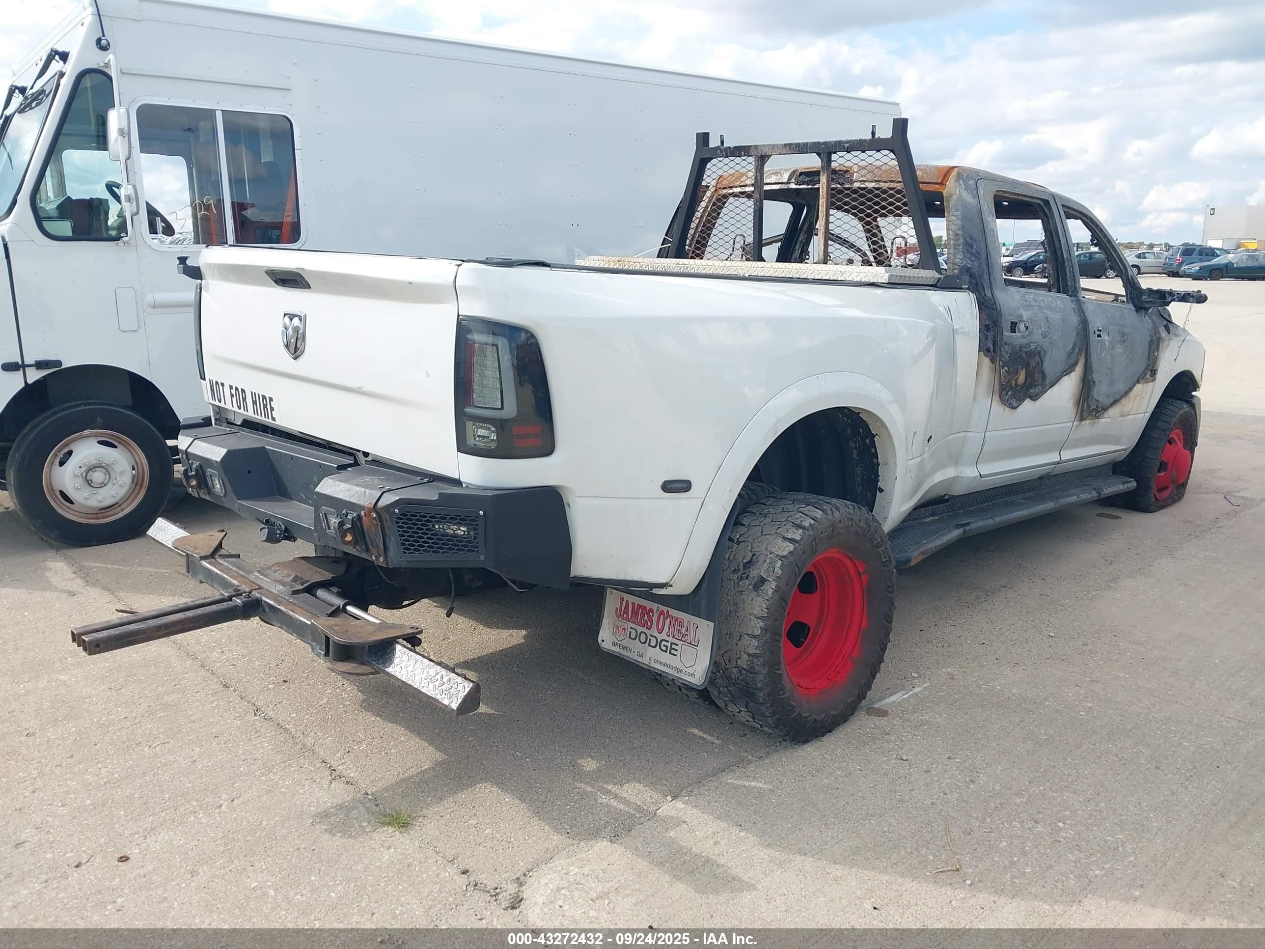 RAM 3500 image 4