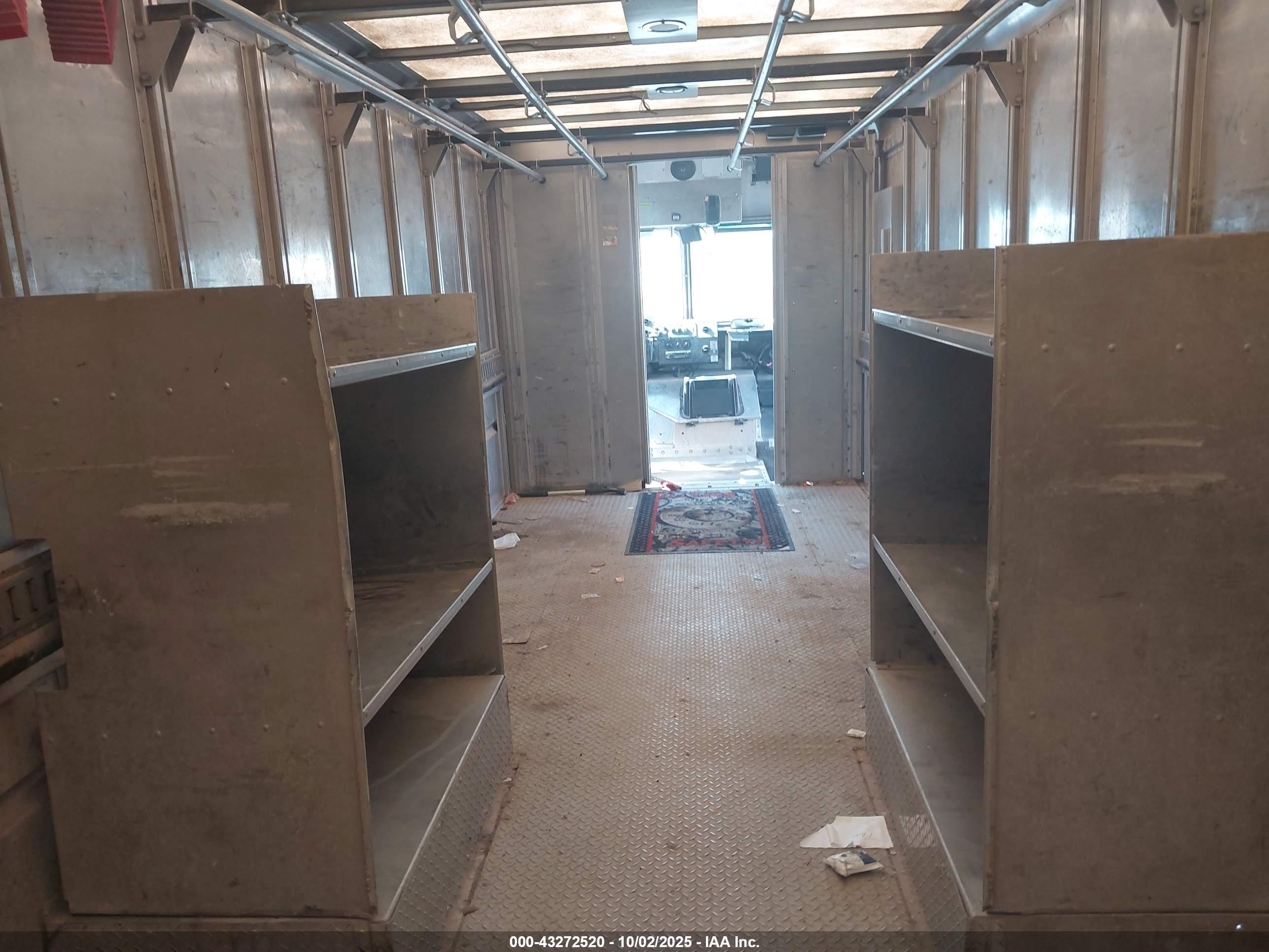 FREIGHTLINER CHASSIS image 7