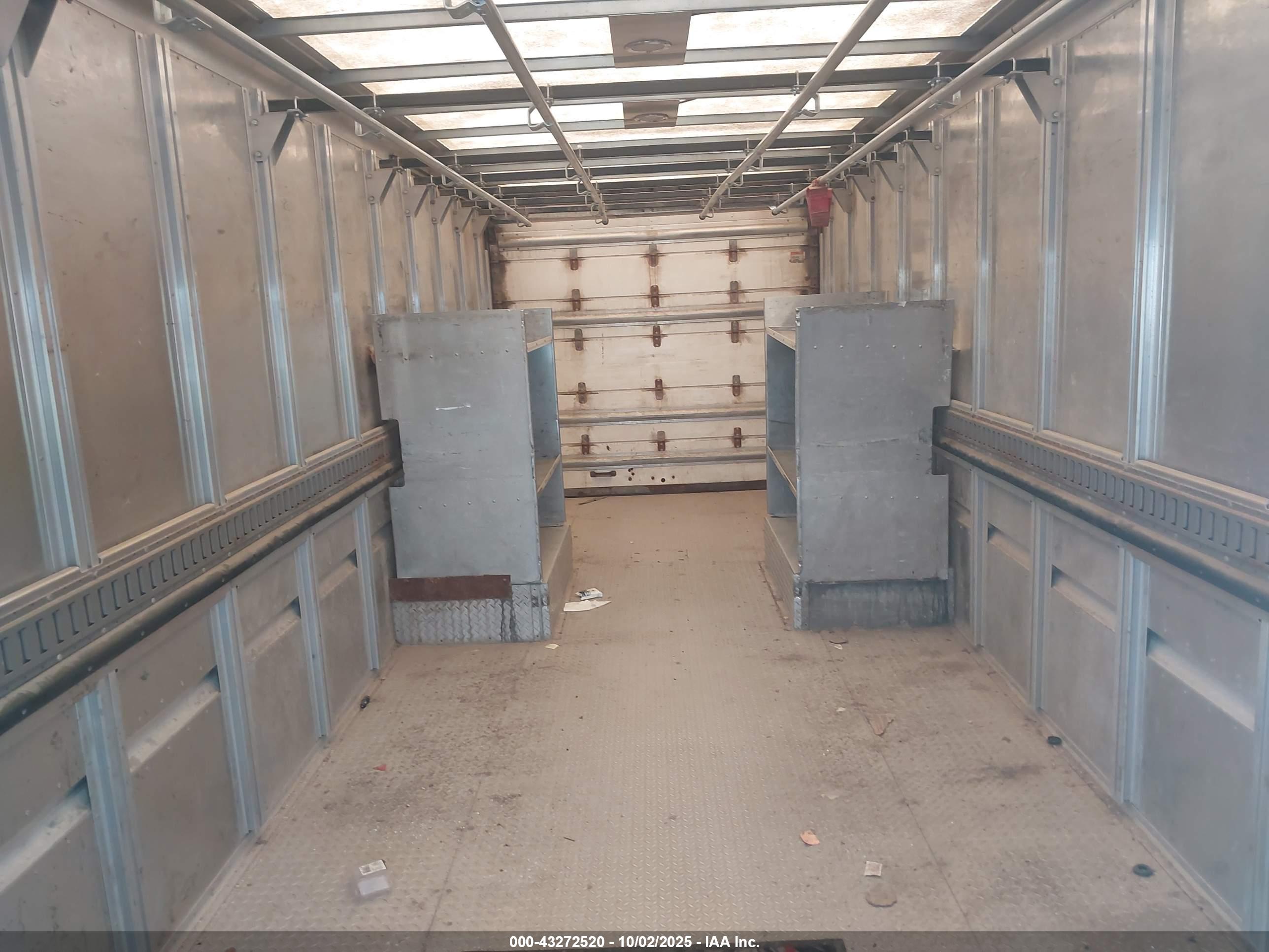 FREIGHTLINER CHASSIS image 8