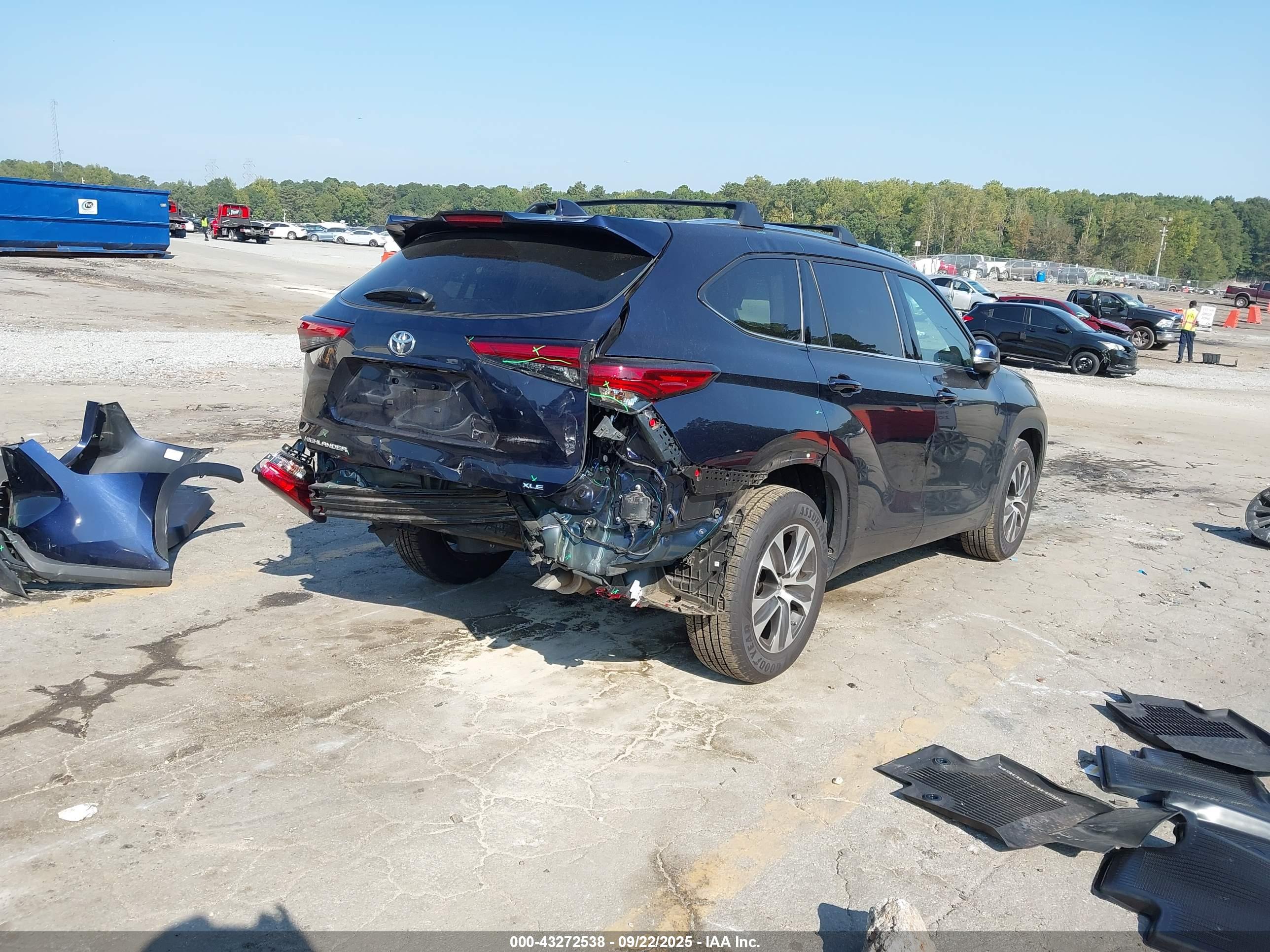 TOYOTA HIGHLANDER image 4