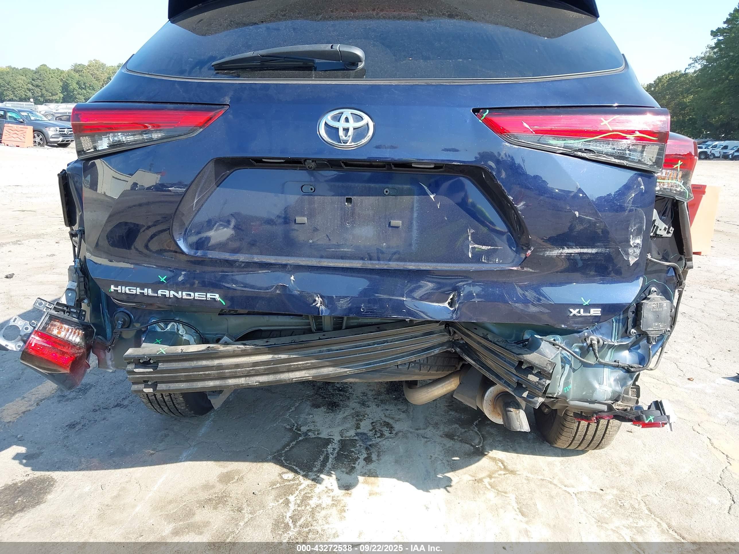 TOYOTA HIGHLANDER image 6