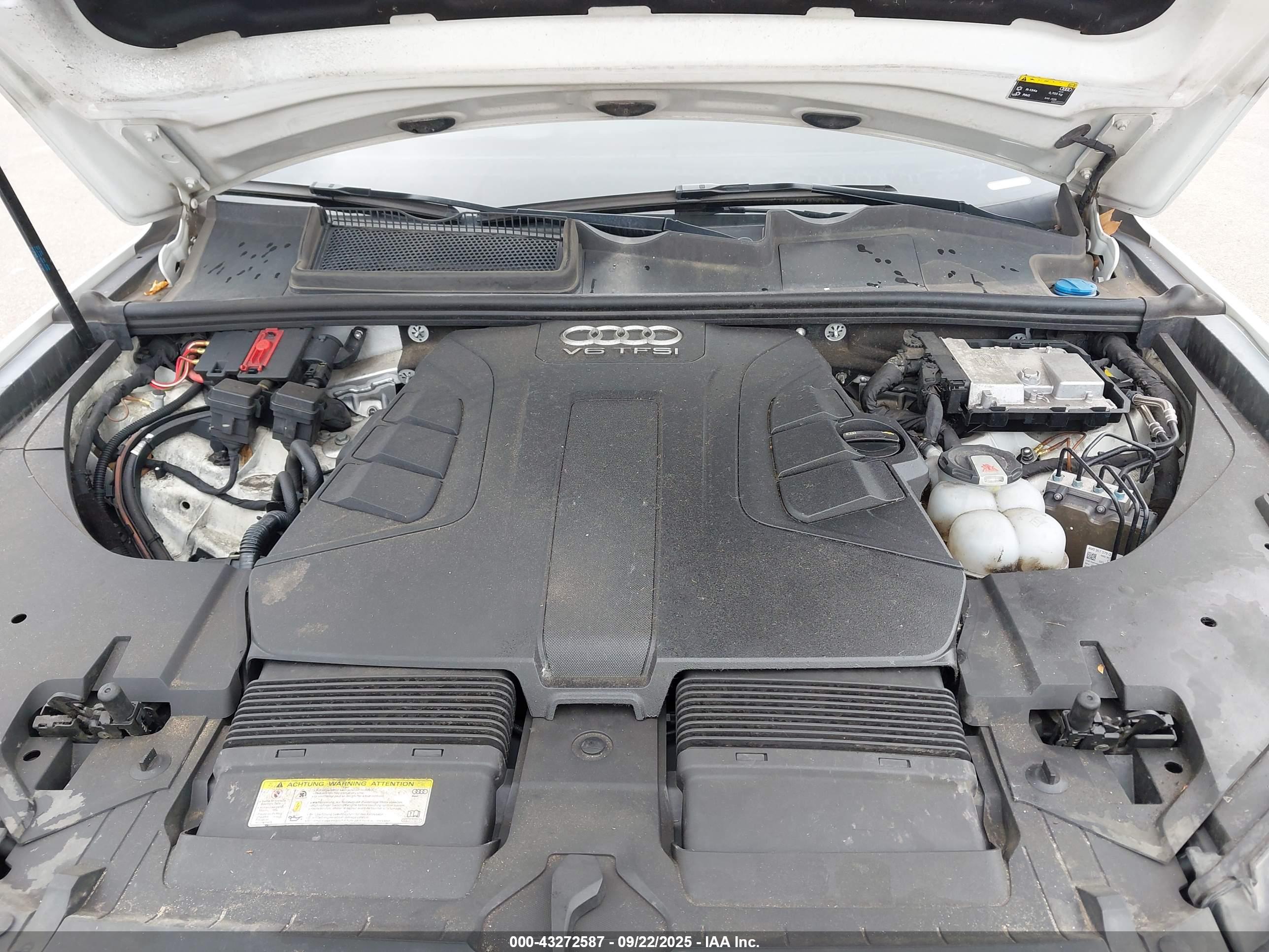 AUDI Q7 image 10