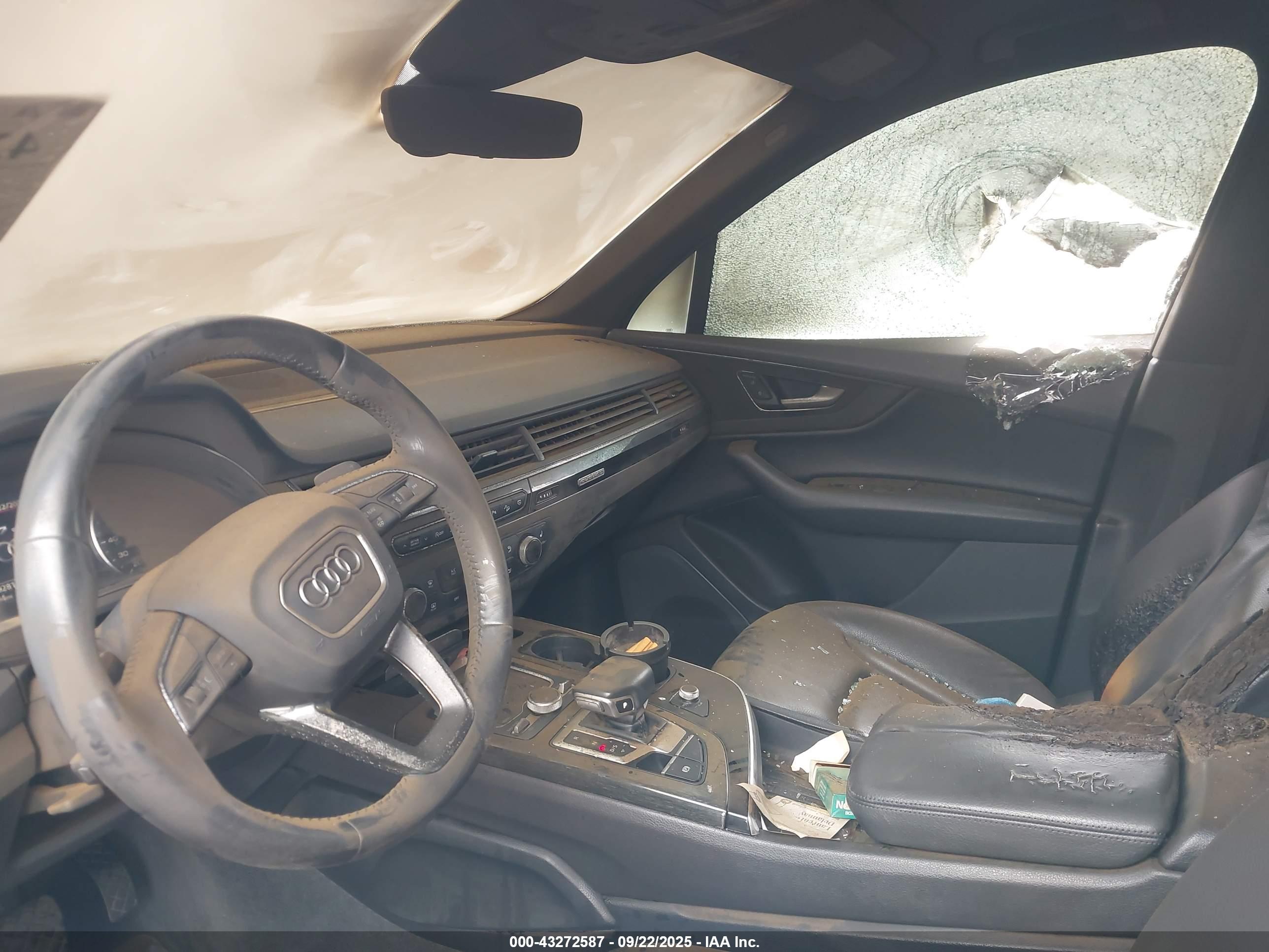 AUDI Q7 image 6