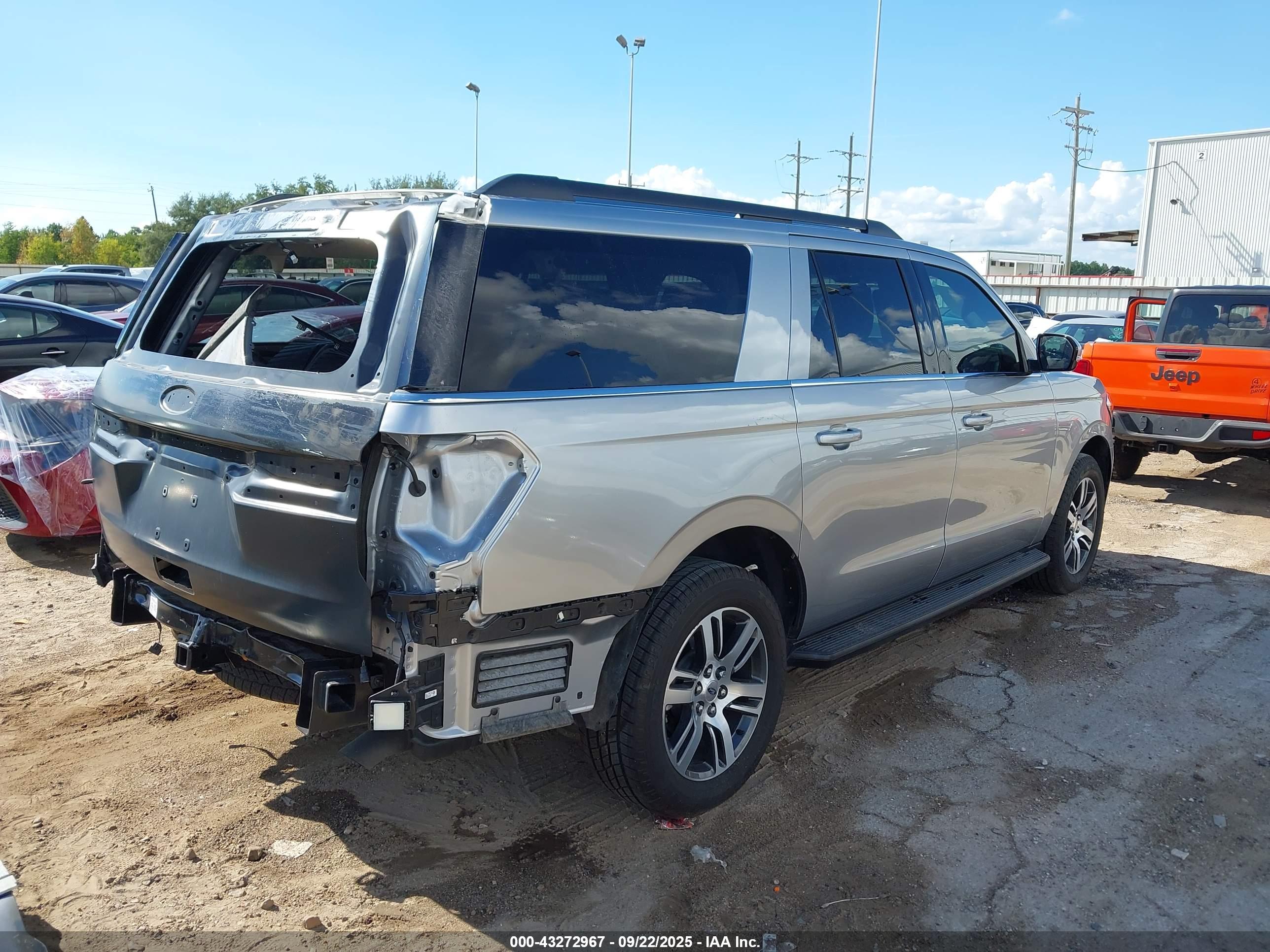 FORD EXPEDITION image 4