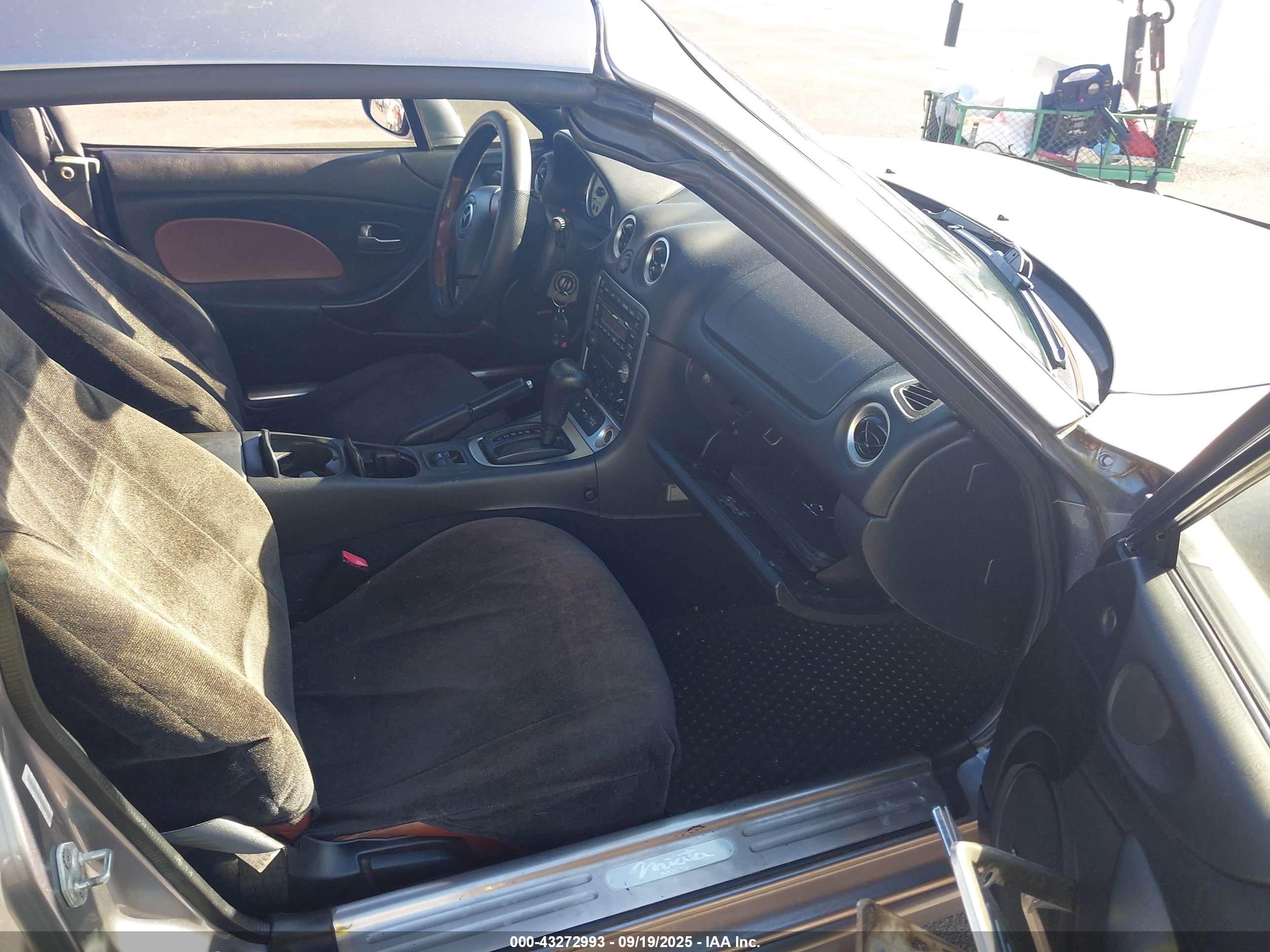 MAZDA MX-5 image 5