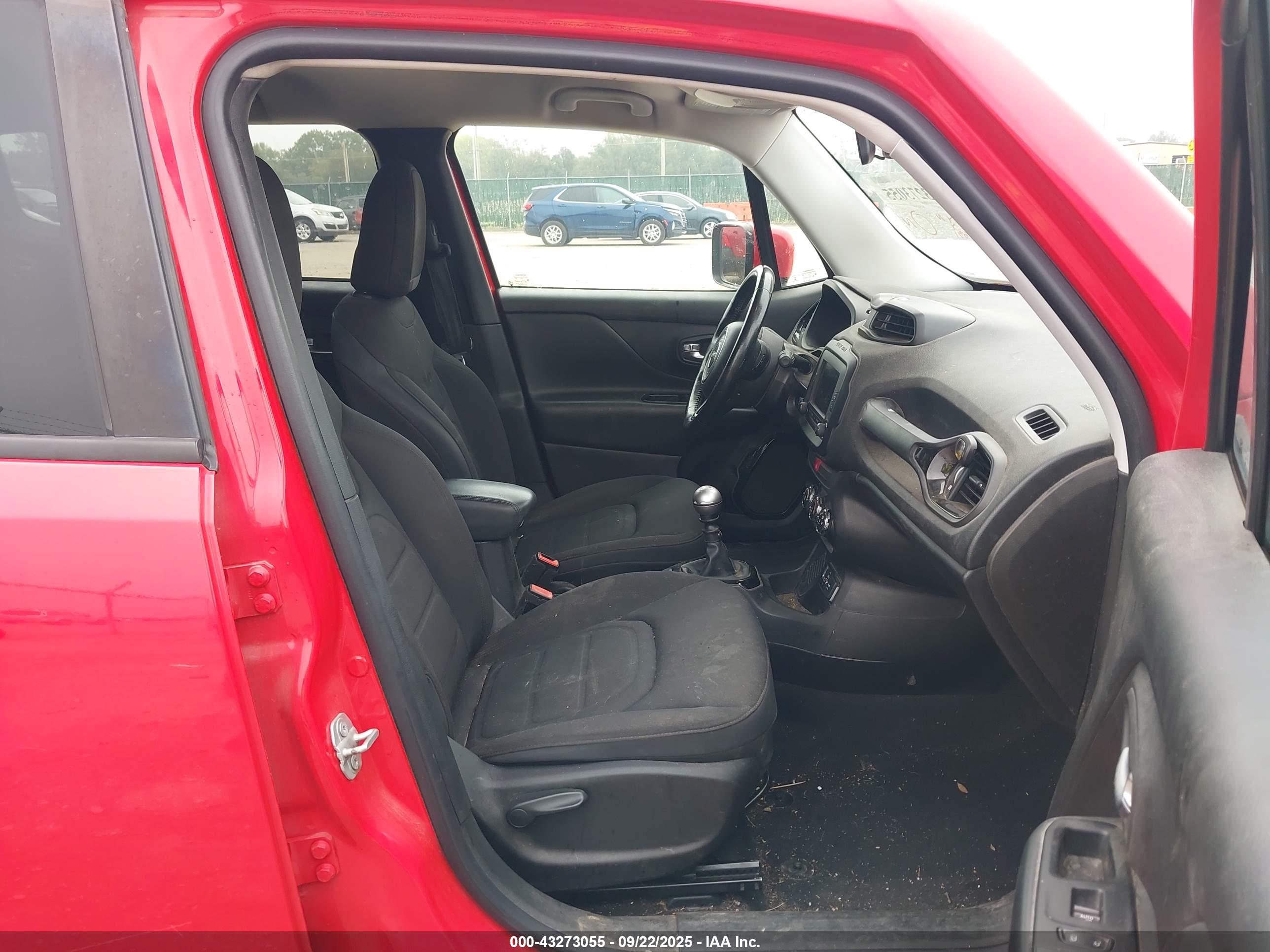 JEEP RENEGADE image 5