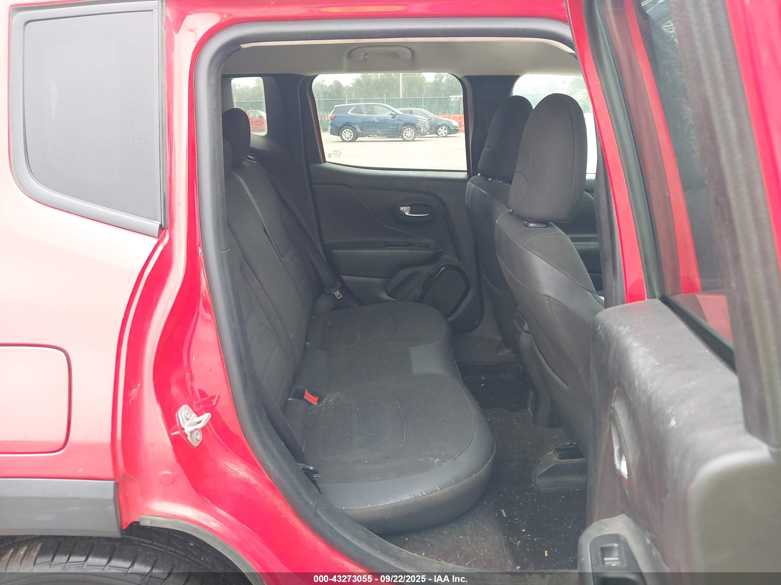JEEP RENEGADE image 8