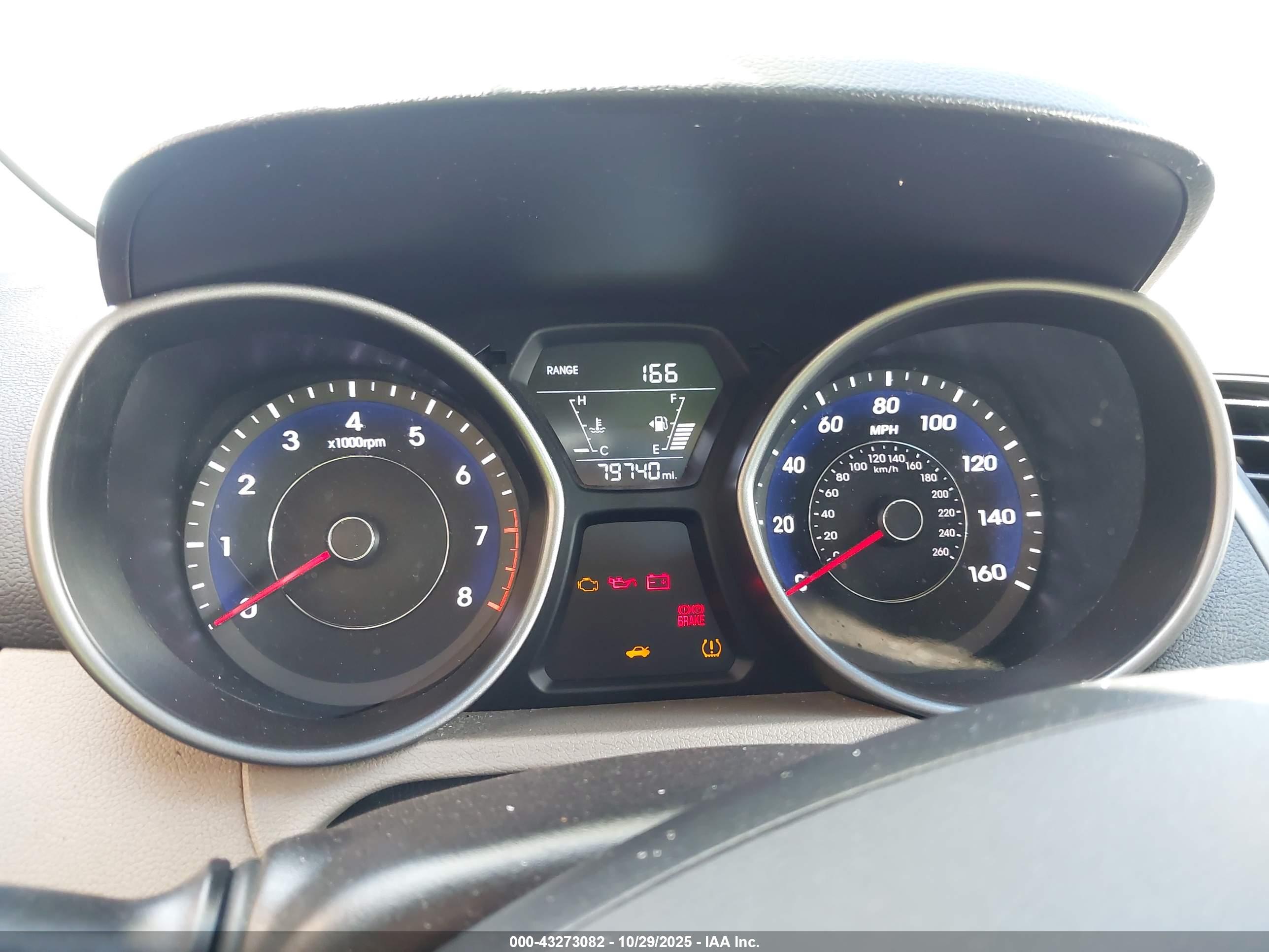 HYUNDAI ELANTRA image 7