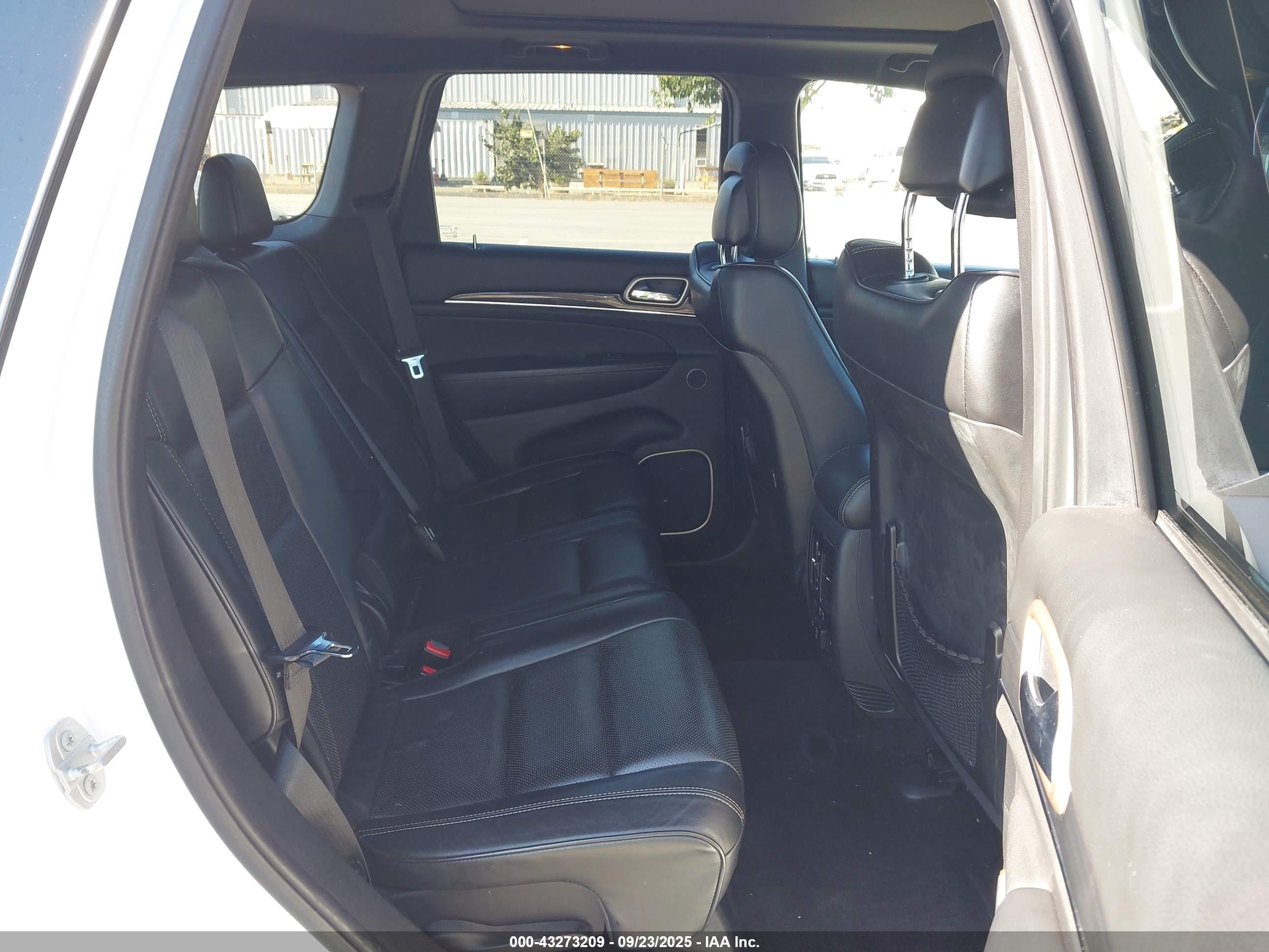 JEEP GRAND image 8