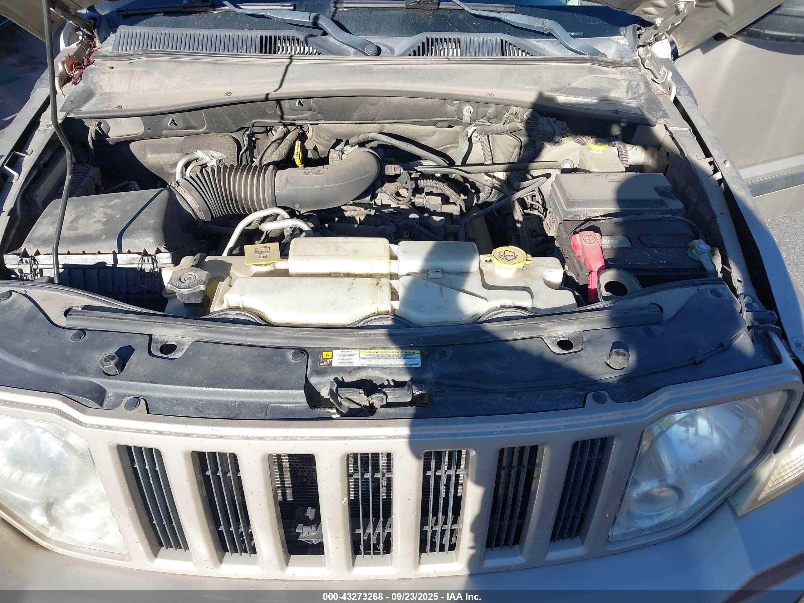 JEEP LIBERTY image 10