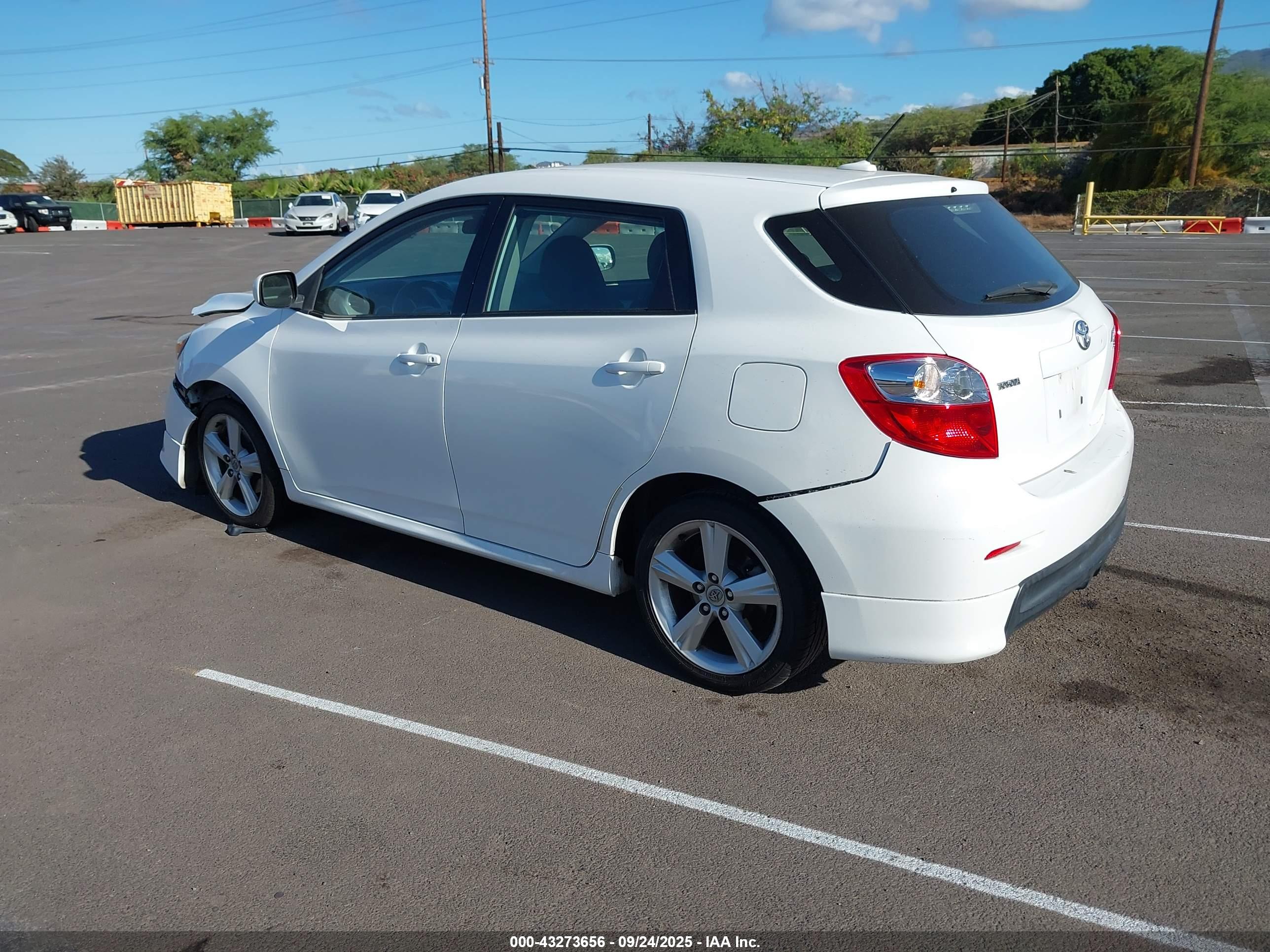 TOYOTA MATRIX image 3