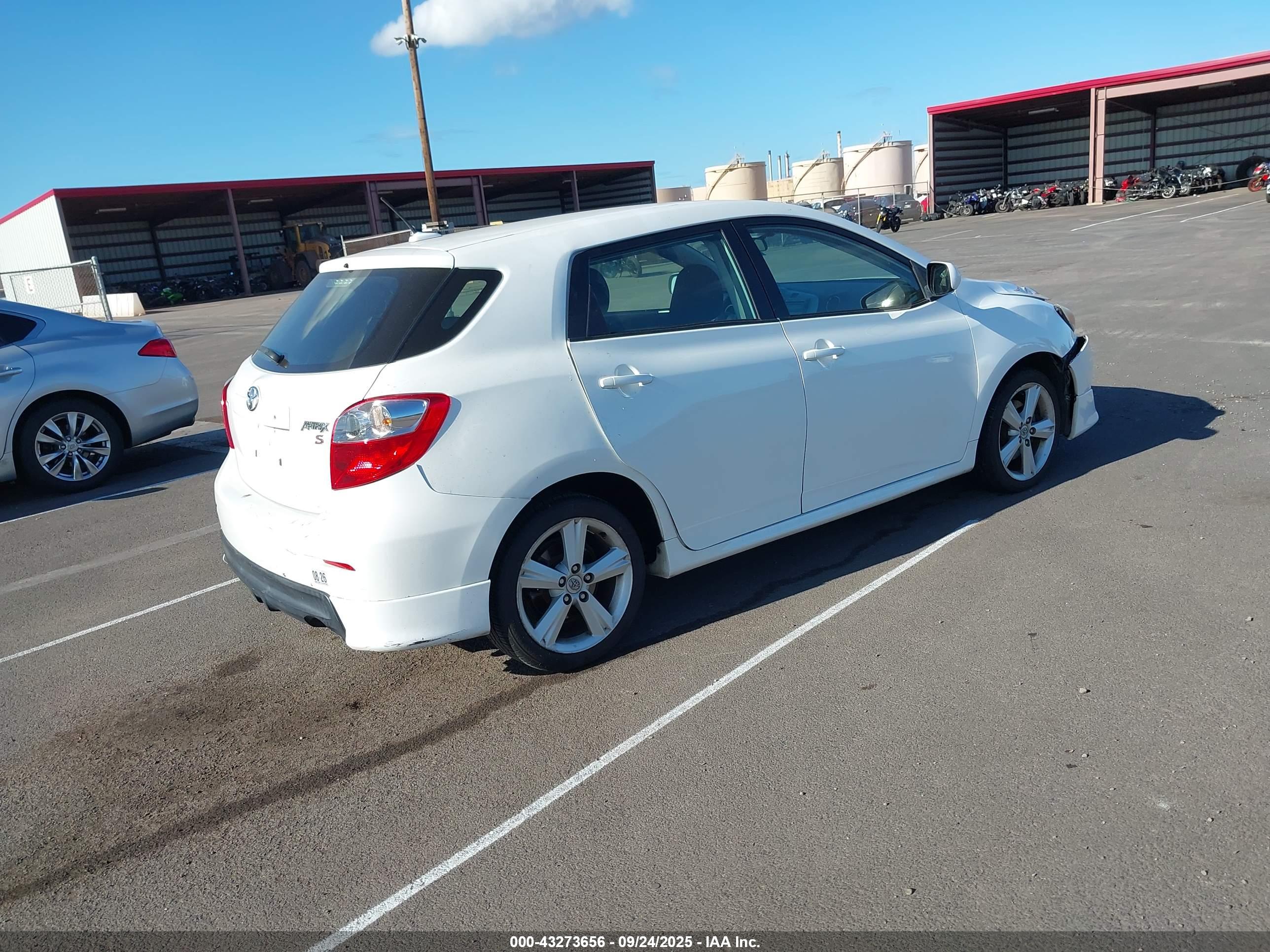 TOYOTA MATRIX image 4