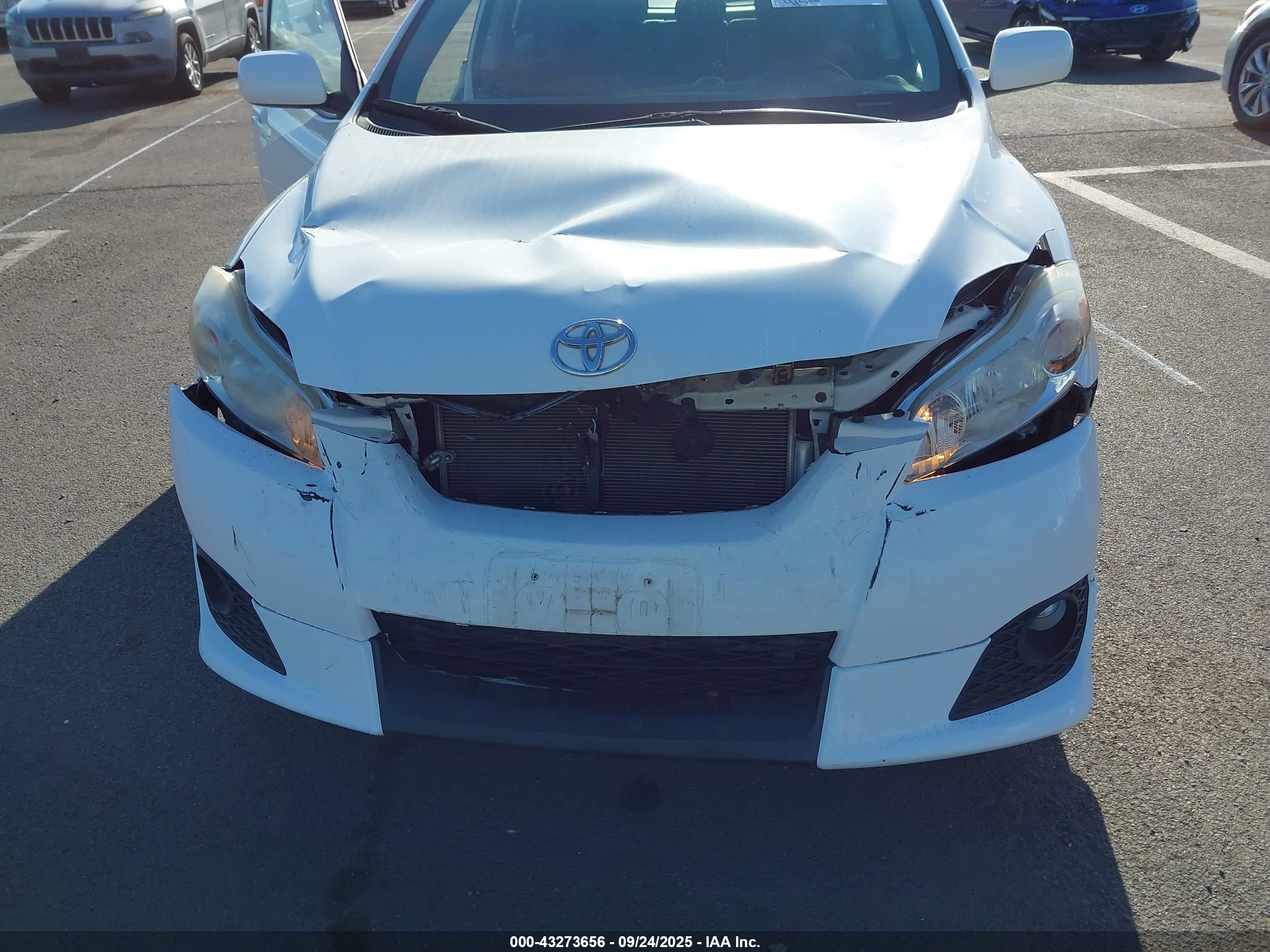 TOYOTA MATRIX image 6