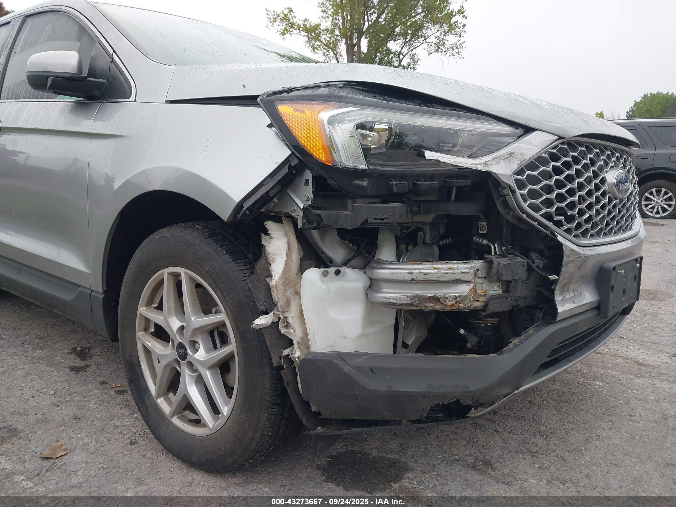 FORD EDGE image 6