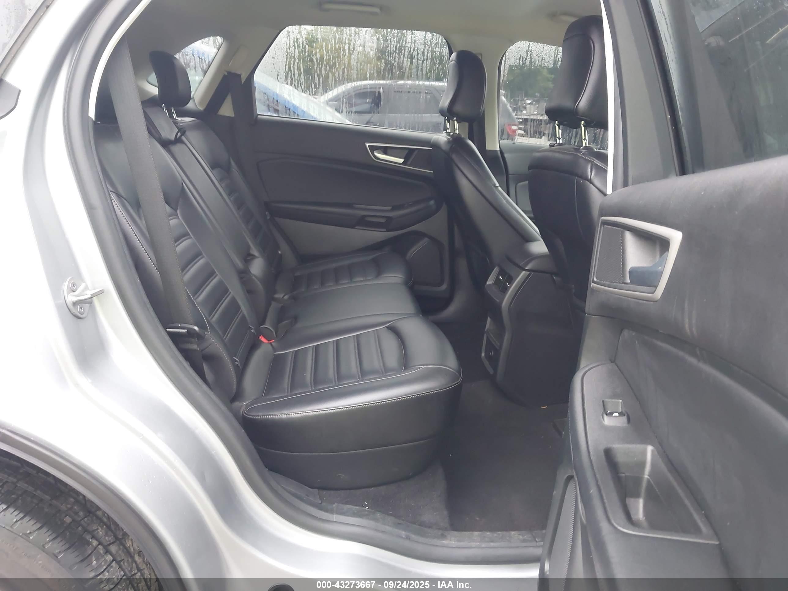 FORD EDGE image 8