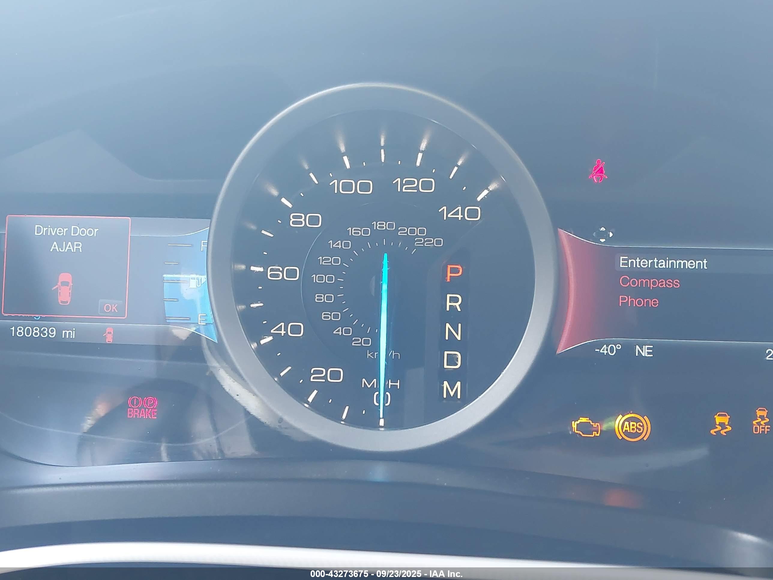 FORD EXPLORER image 7