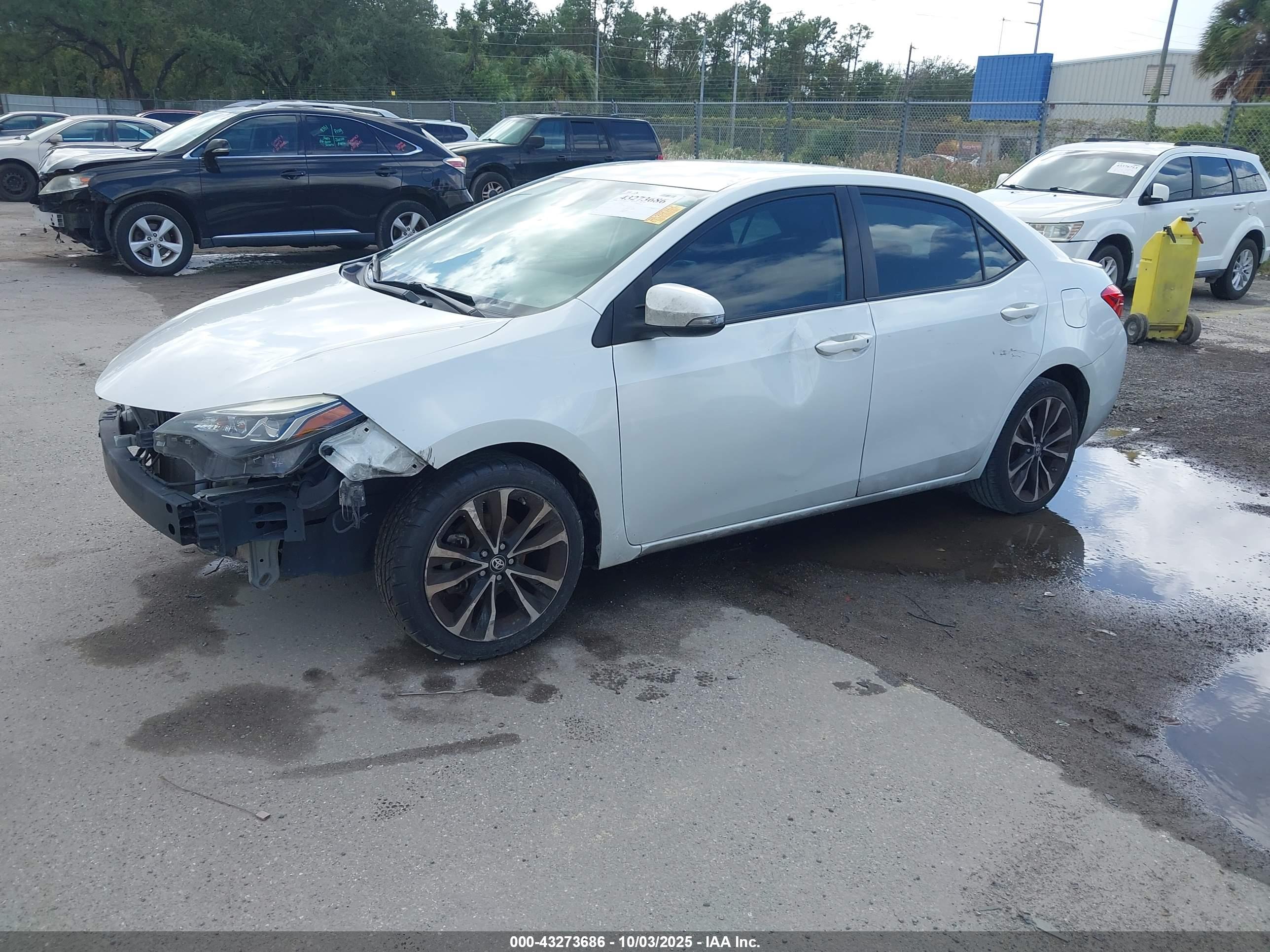 TOYOTA COROLLA image 2
