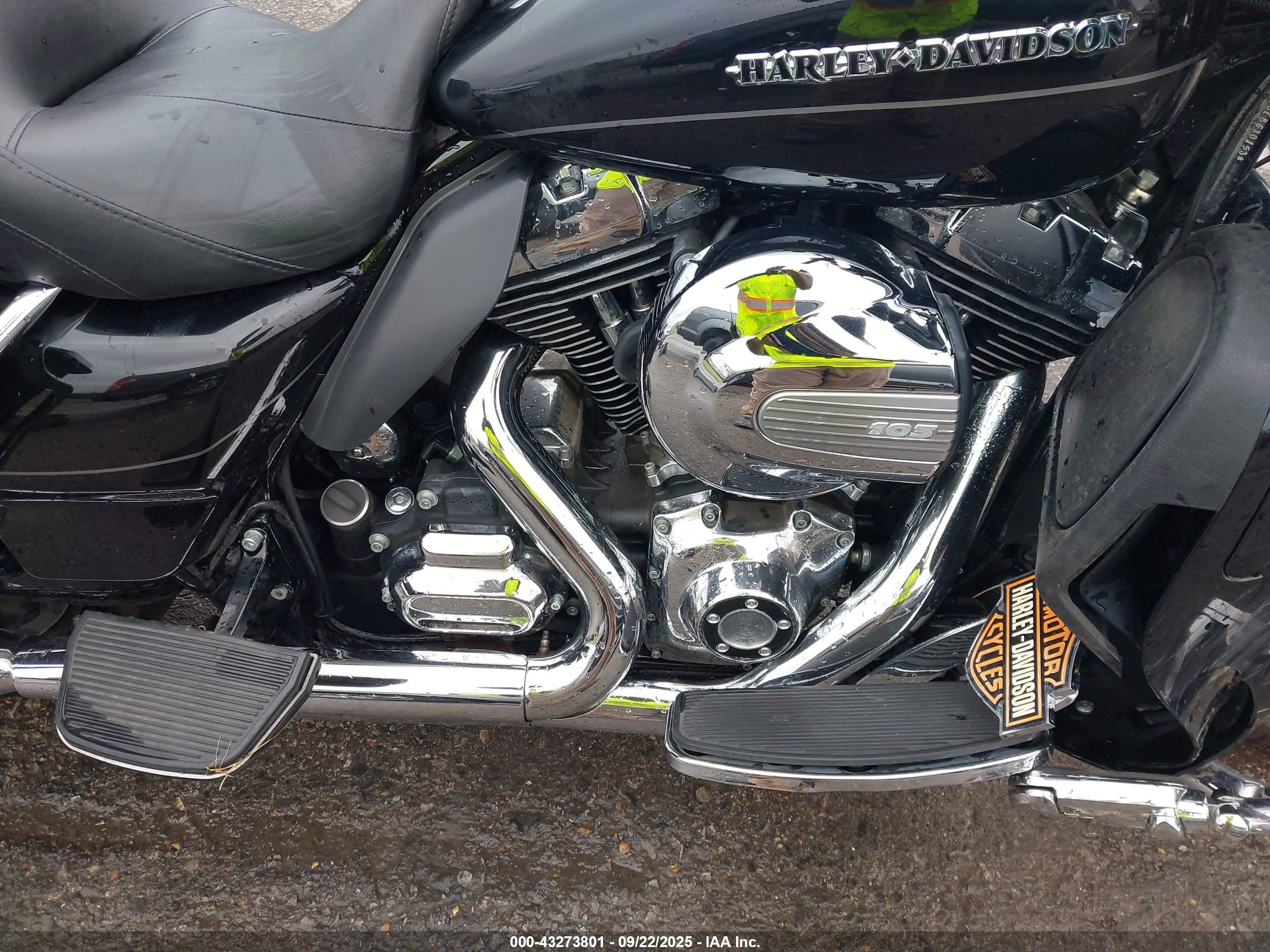 HARLEY-DAVIDSON FLHTK image 8