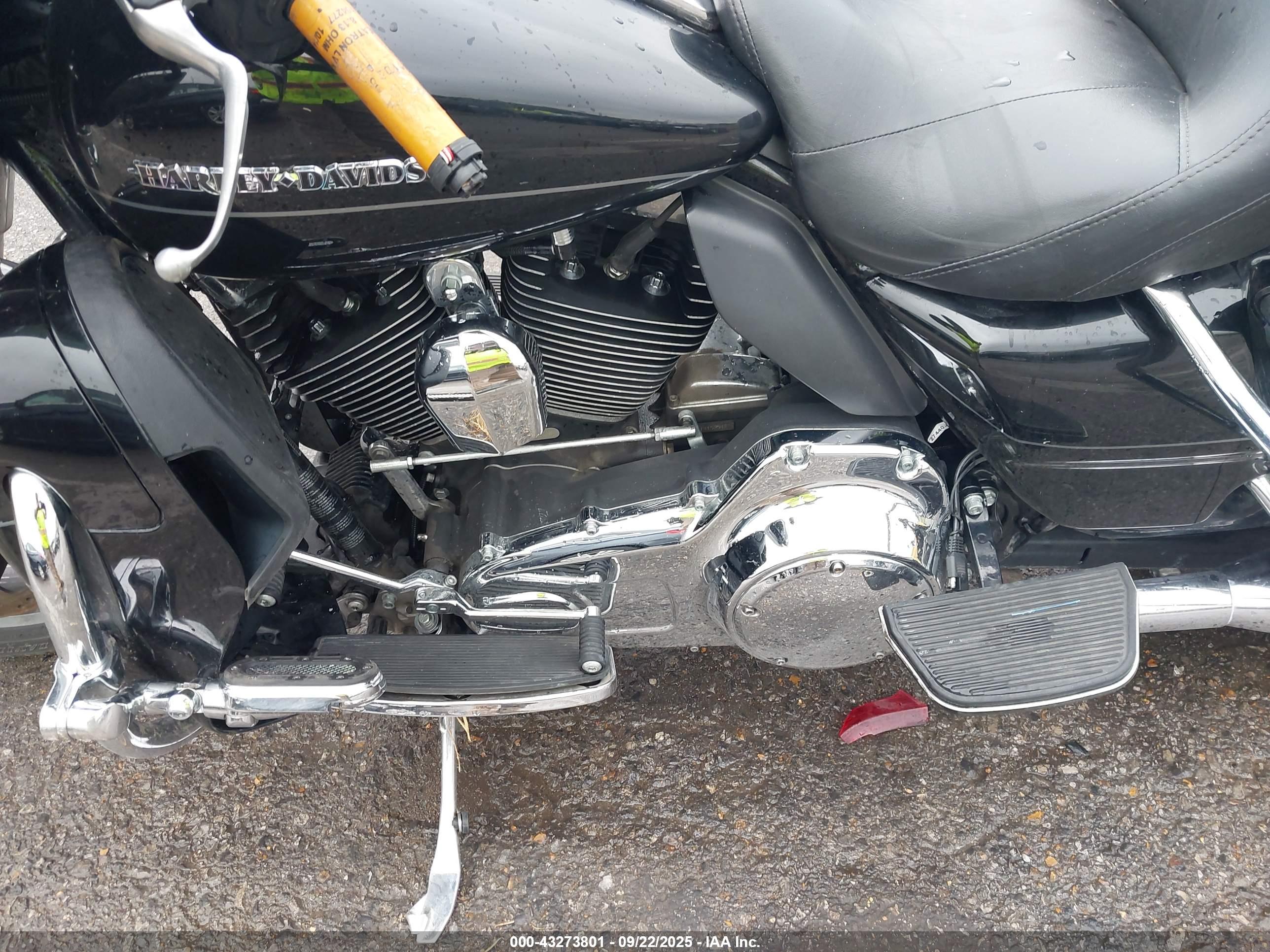 HARLEY-DAVIDSON FLHTK image 9