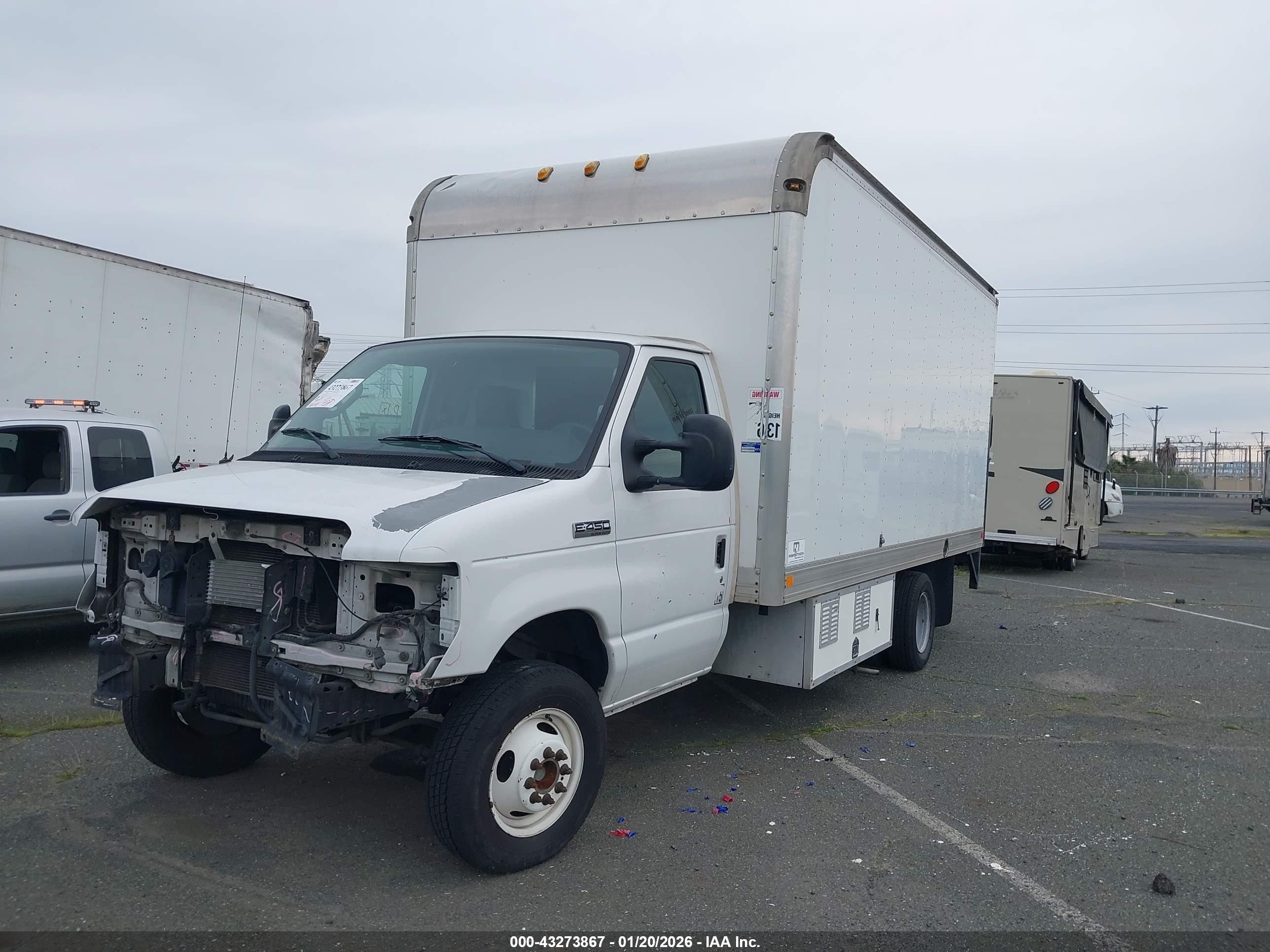 FORD E-450 image 2
