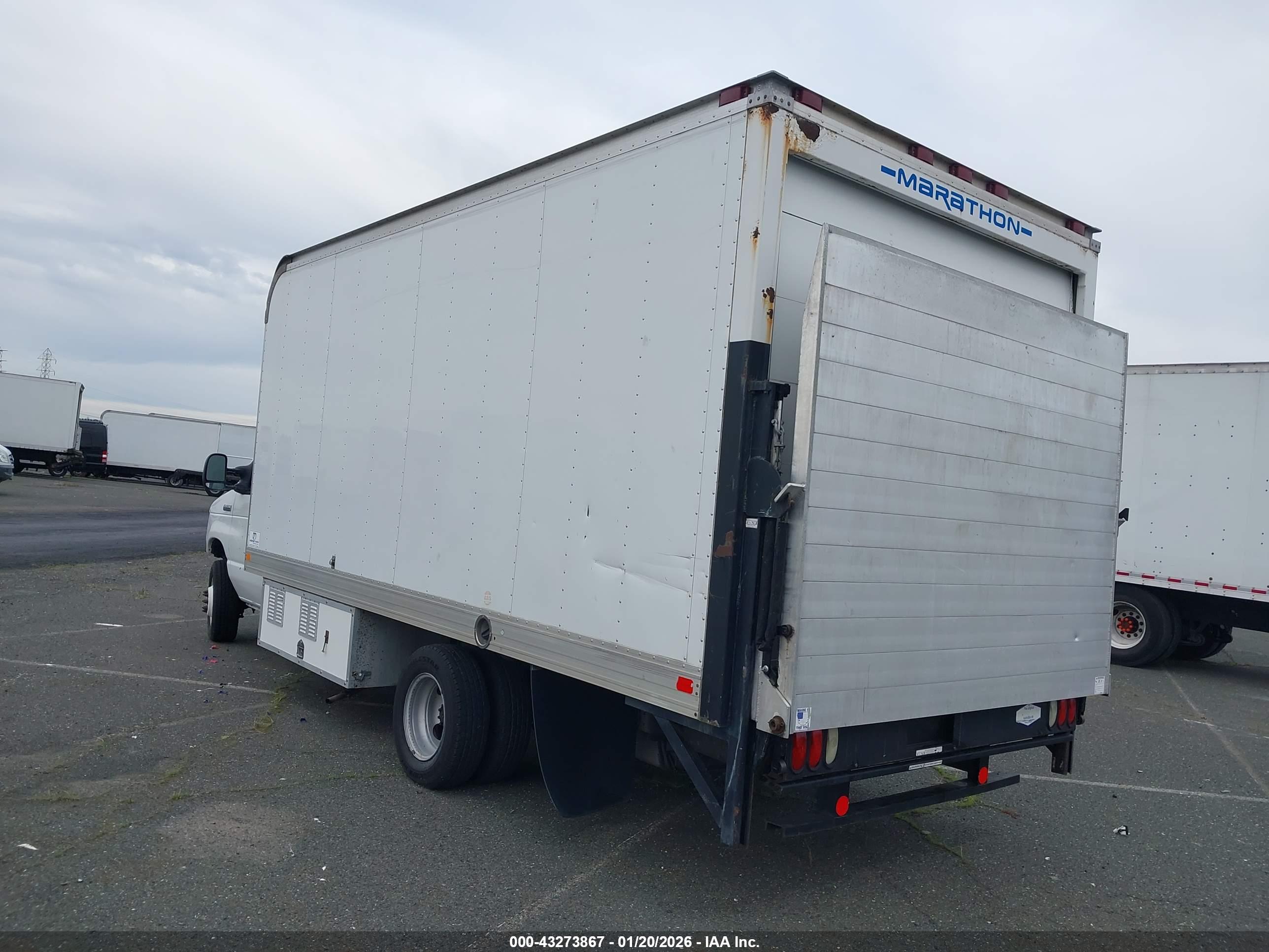 FORD E-450 image 3