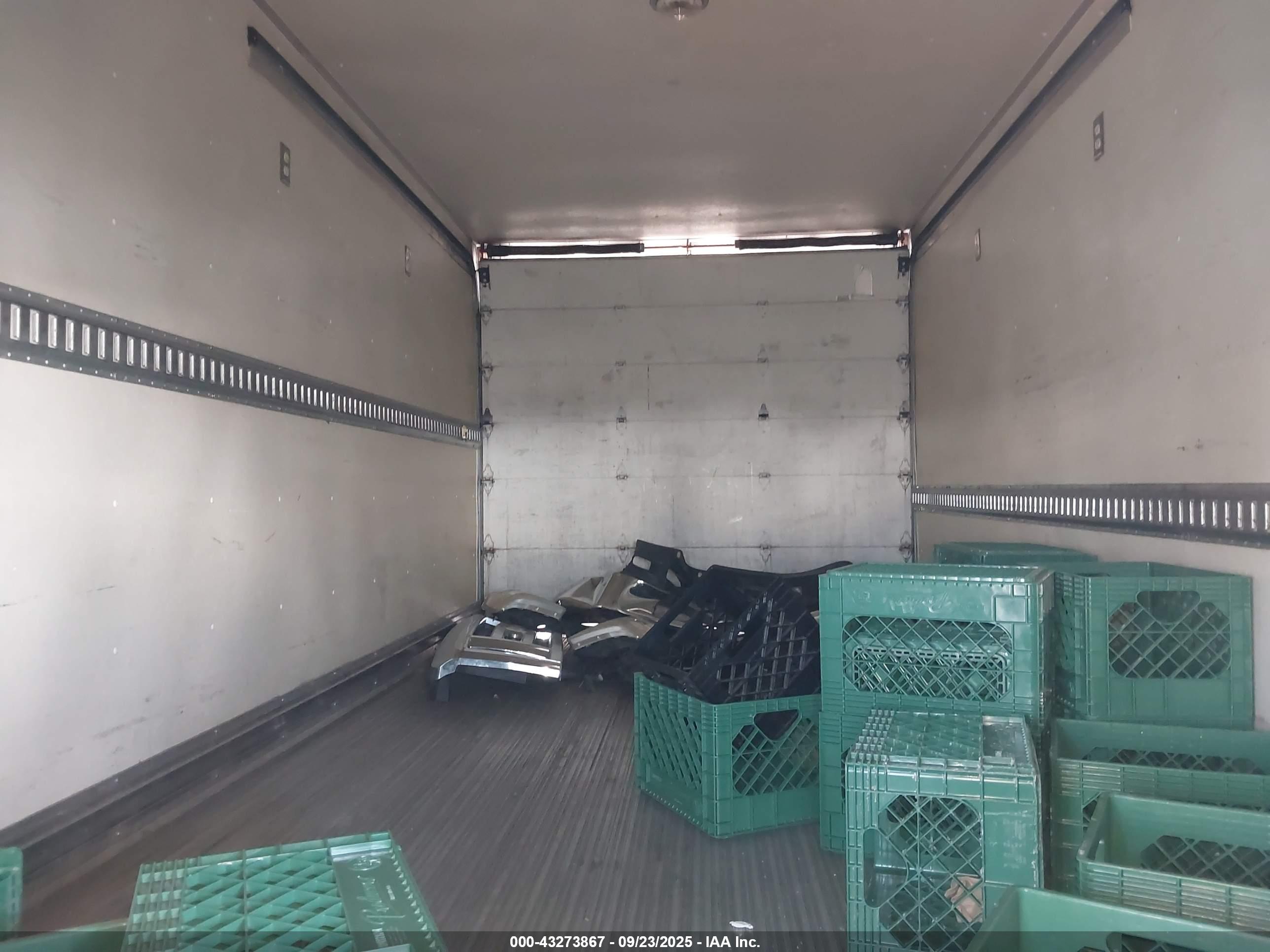 FORD E-450 image 7