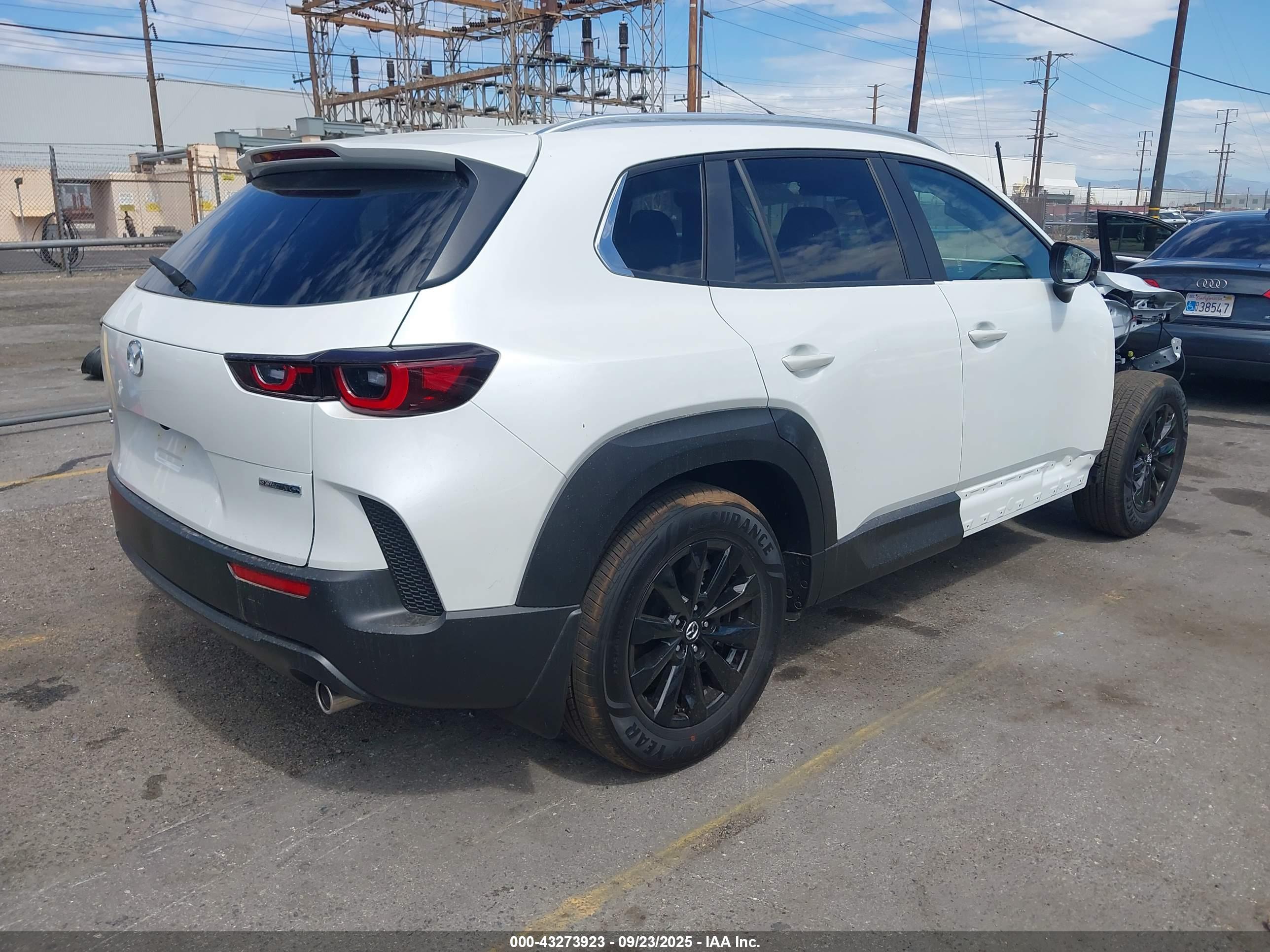 MAZDA CX-50 image 4