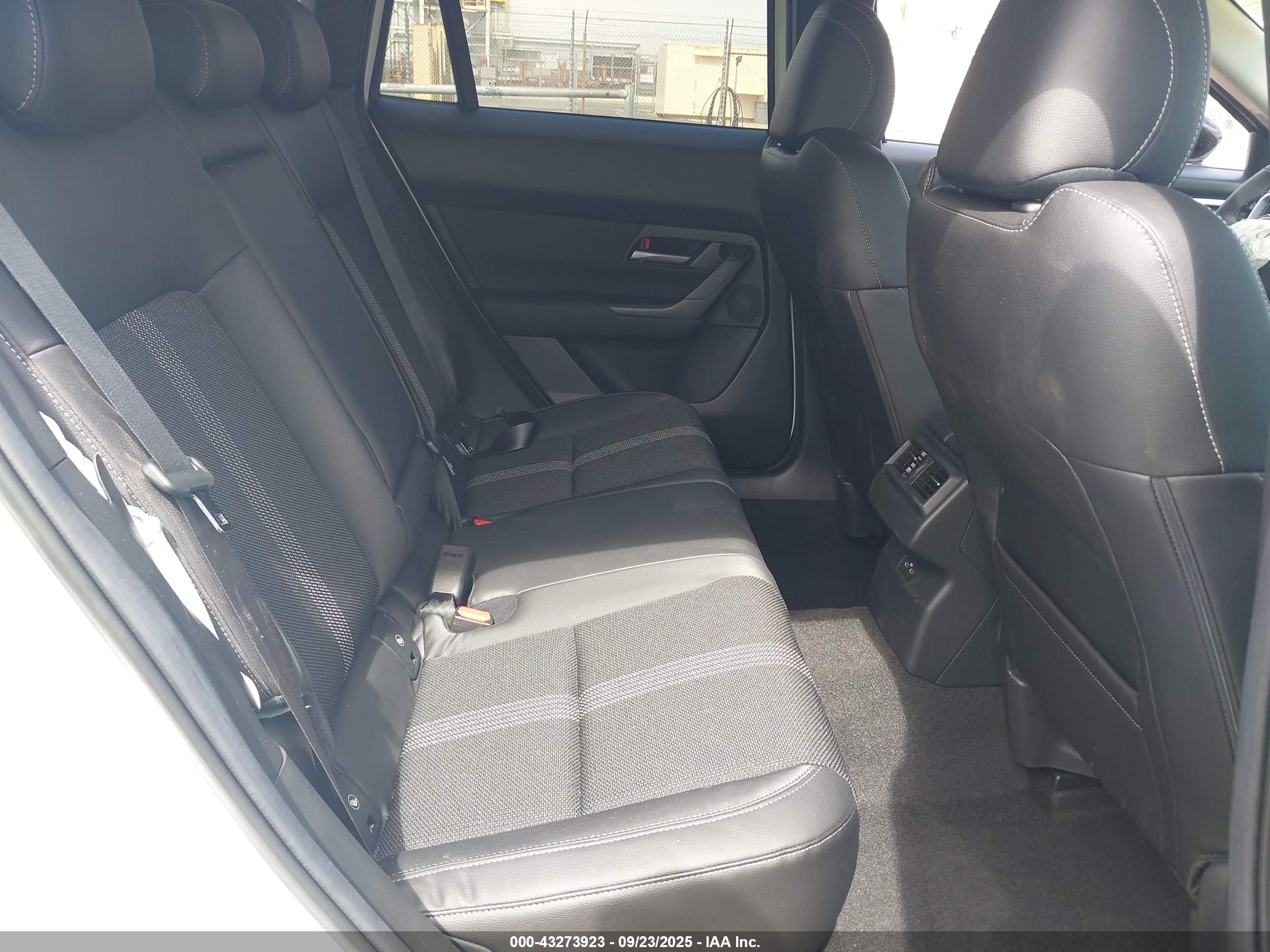 MAZDA CX-50 image 8