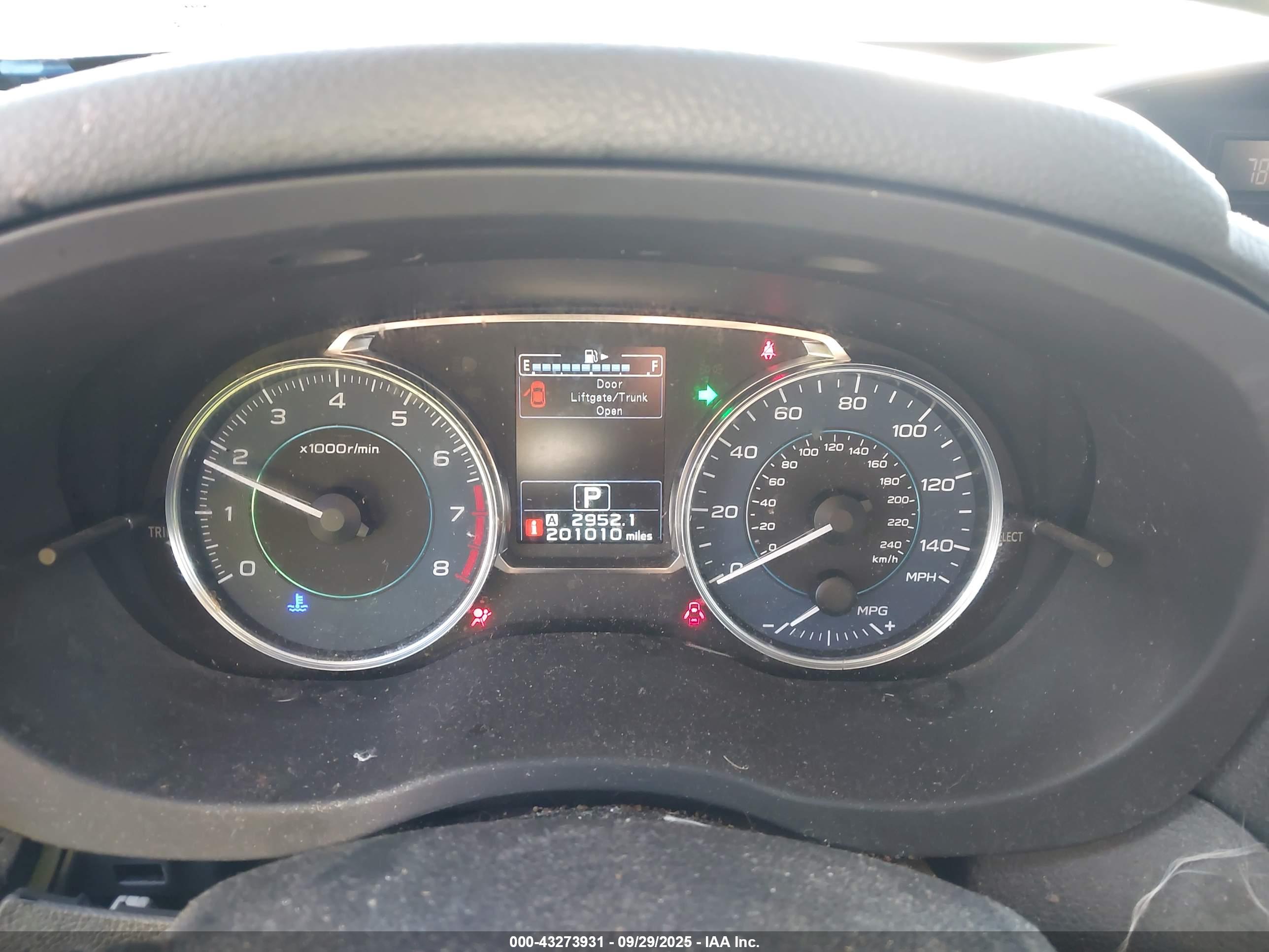 SUBARU CROSSTREK image 7