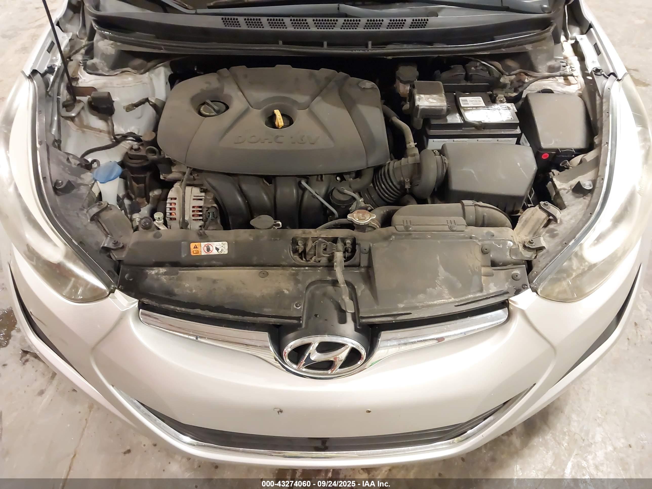 HYUNDAI ELANTRA image 10