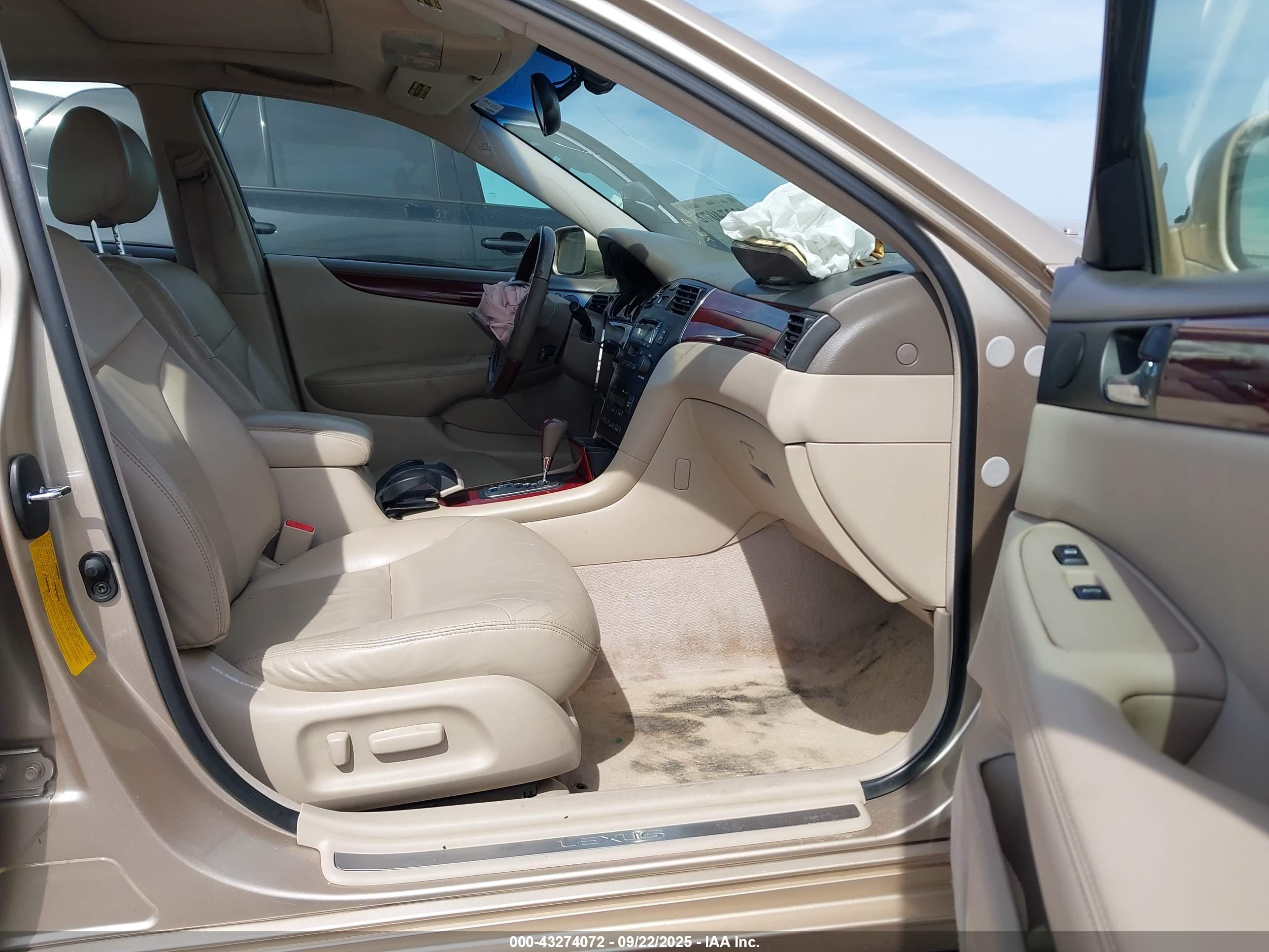LEXUS ES image 5