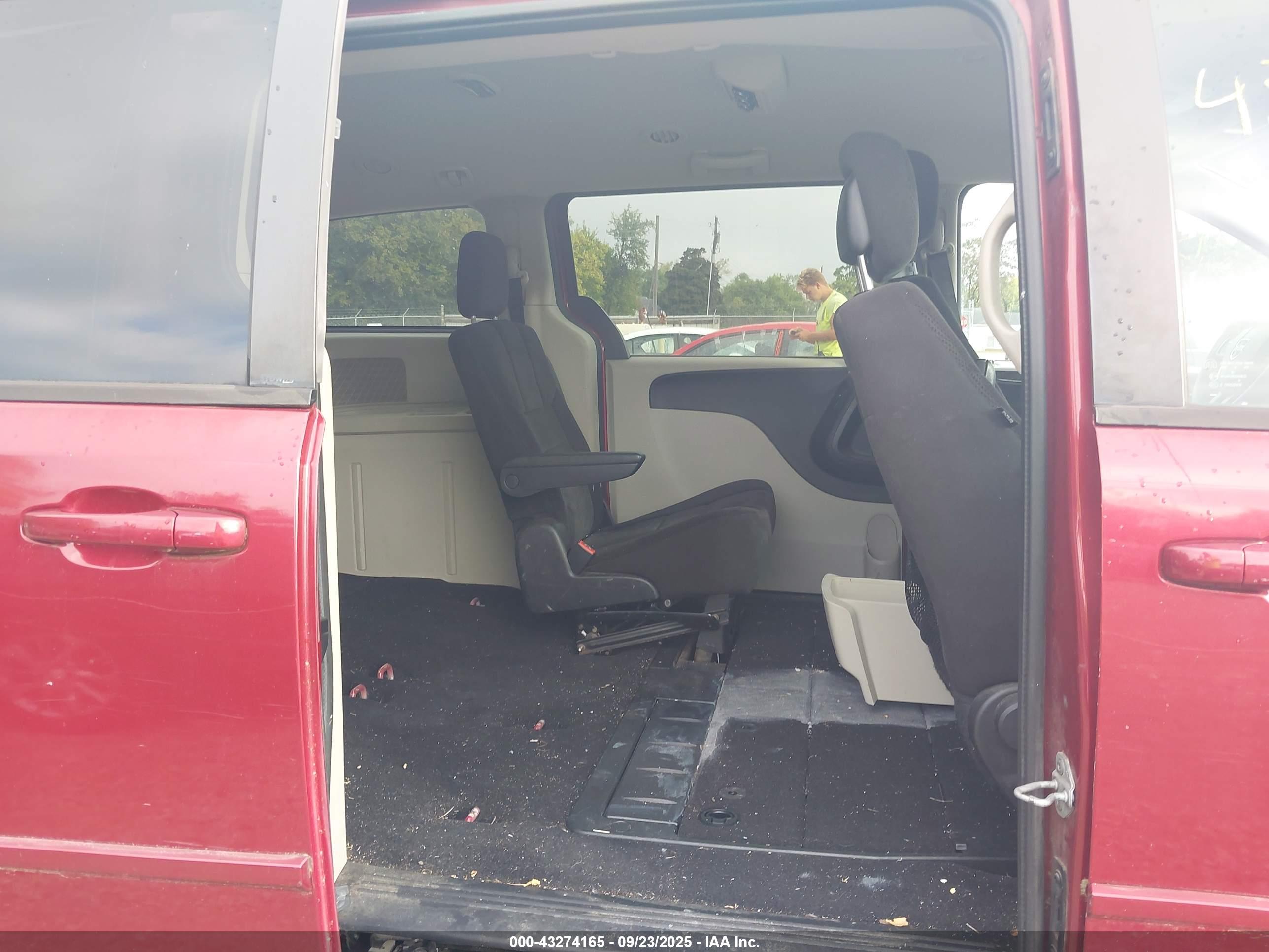 DODGE GRAND image 8