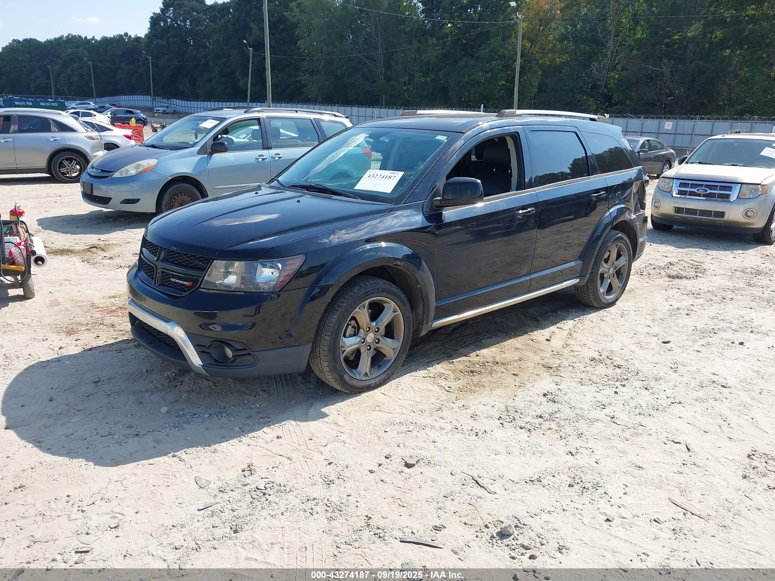 DODGE JOURNEY image 2