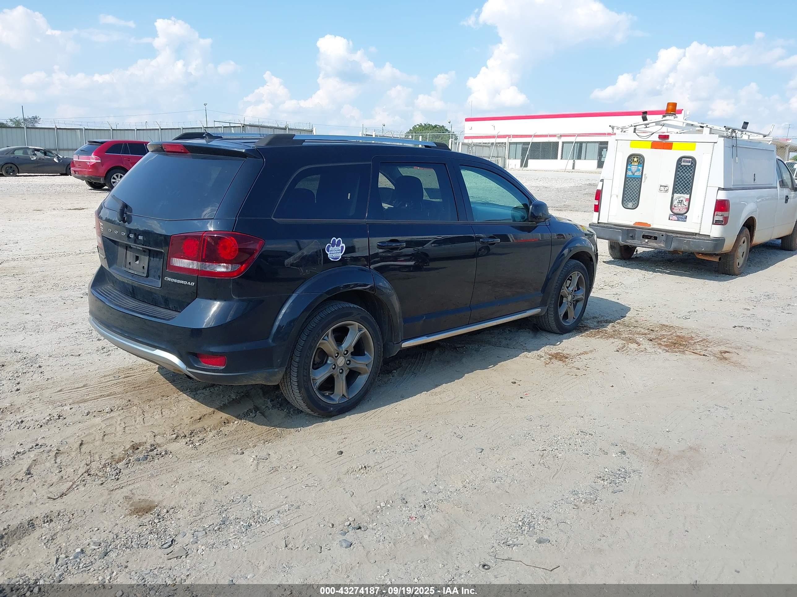 DODGE JOURNEY image 4