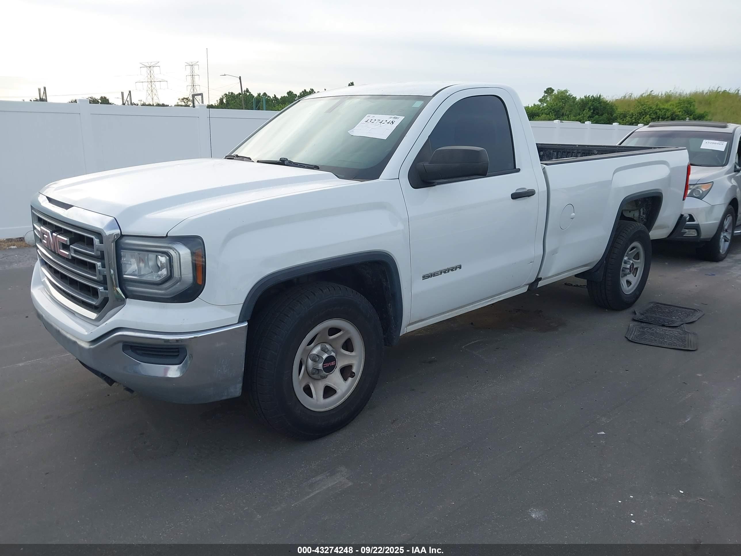 GMC SIERRA image 2