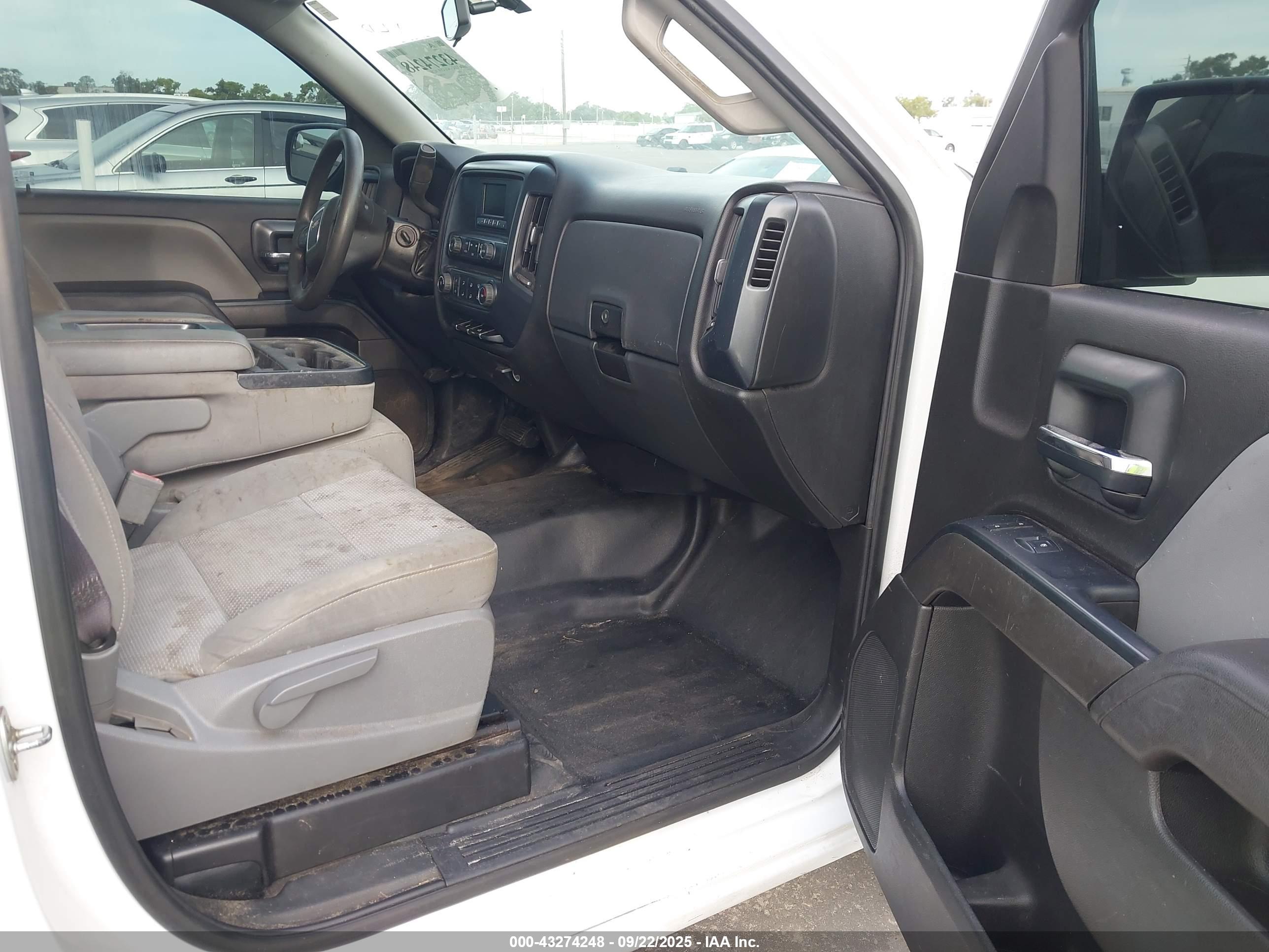 GMC SIERRA image 5